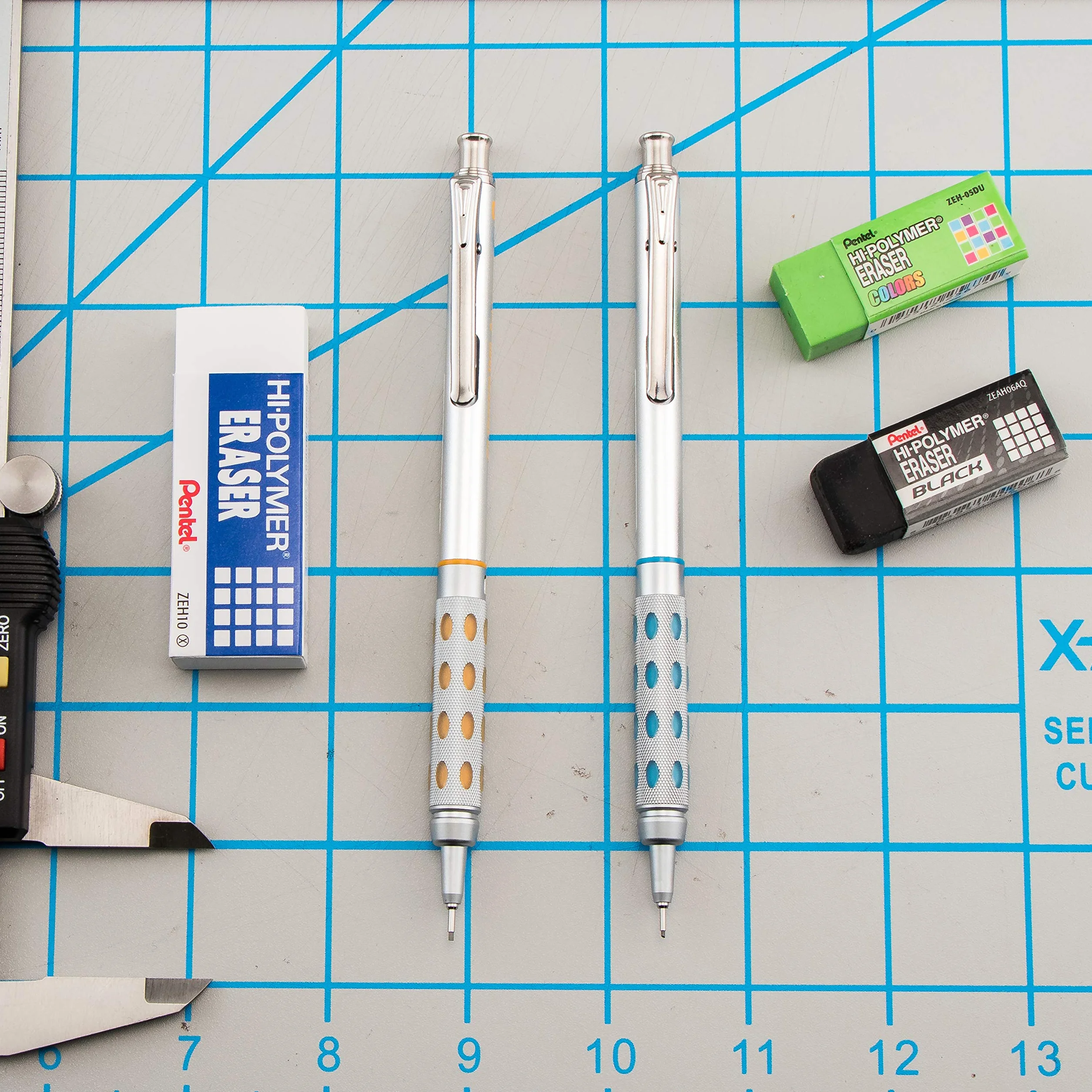 Pentel PG1017C PG1017-C GraphGear1000 ołówek automatyczny, grubość kreski 0,7 mm, obudowa ze stali nierdzewnej ze wskaźnikiem twardości, podwójna strefa chwytu, w pełni opuszczana prowadnica wkładu 4