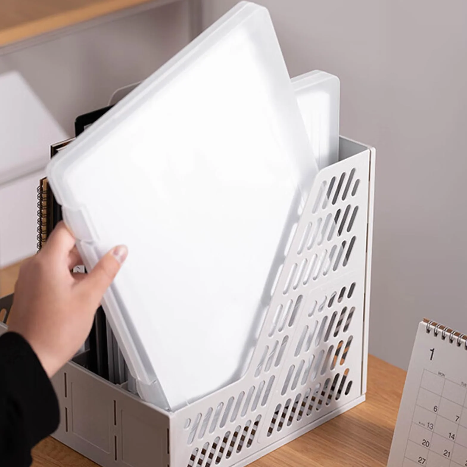 NEUSID 3 Pack pudełko do przechowywania A4, przenośne pudełko archiwalne A4 do przechowywania papieru, układane w stosy przezroczyste organizery na dokumenty, listy, albumy kolekcjonerskie, czasopisma