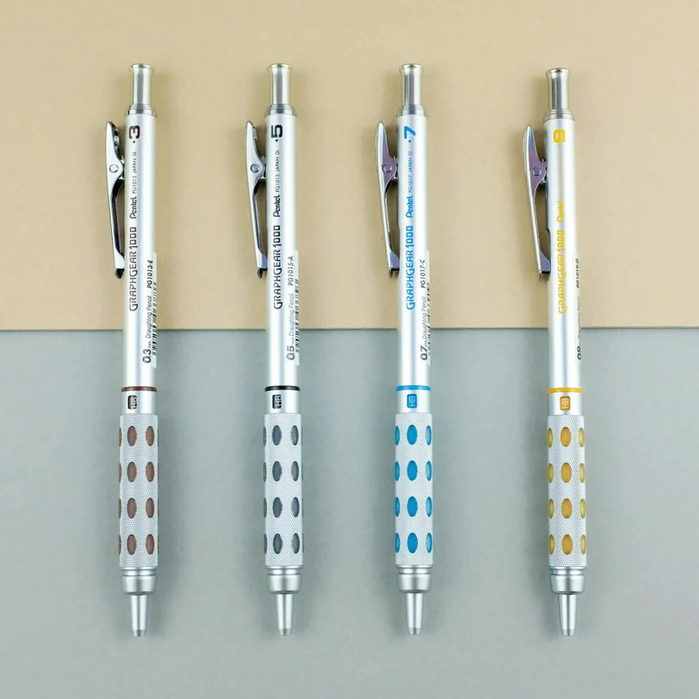 Pentel PG1017C PG1017-C GraphGear1000 ołówek automatyczny, grubość kreski 0,7 mm, obudowa ze stali nierdzewnej ze wskaźnikiem twardości, podwójna strefa chwytu, w pełni opuszczana prowadnica wkładu 4