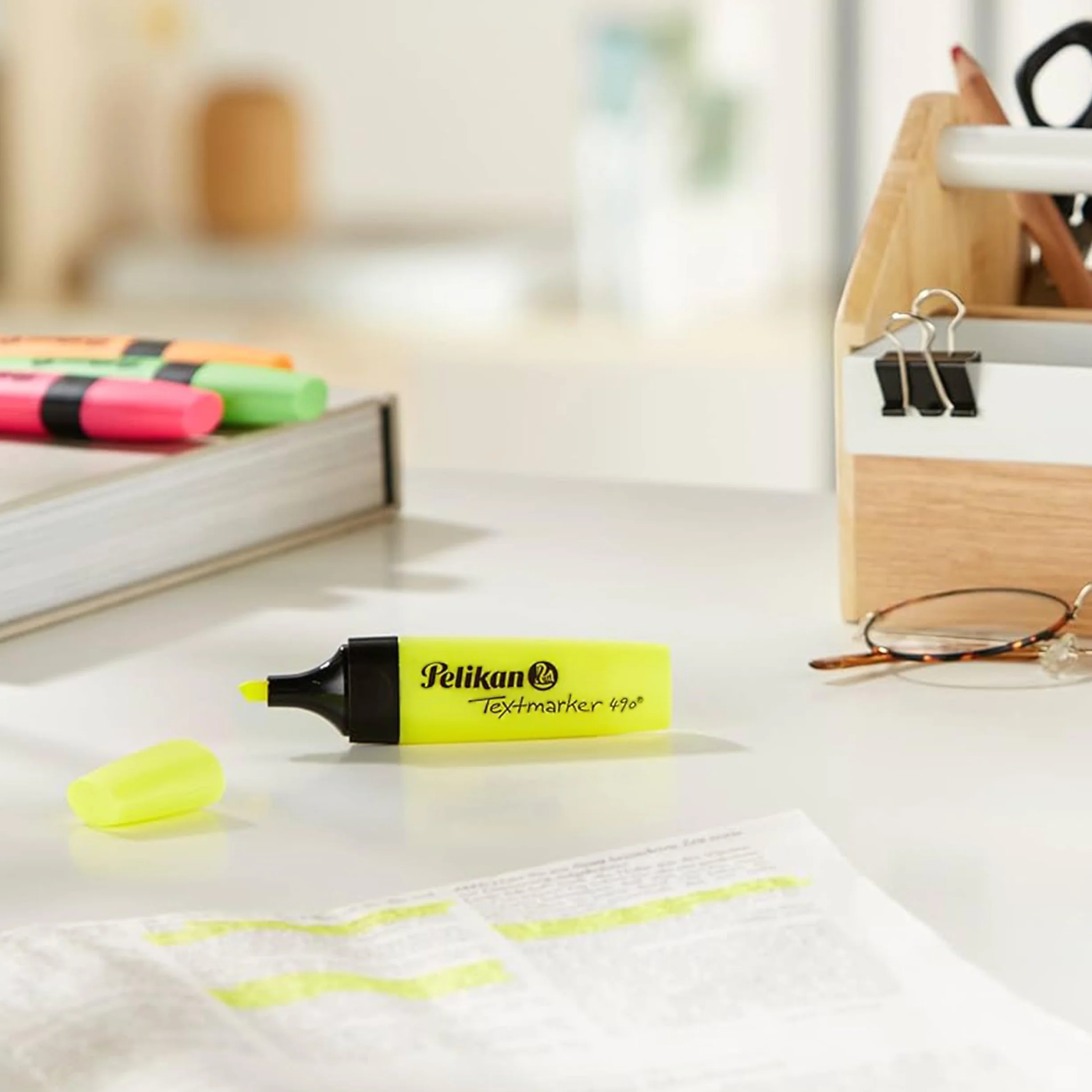 Pelikan® Textmarker 490 Zakreślacz Mix kolorów | Zestaw 4 sztuk | Flamaster Marker Pisak Mazak | Do Szkoły Biura Na studia | Szybkie zaznaczanie Przypomnienie Info | Dla Uczniów Nauczycieli Studentów