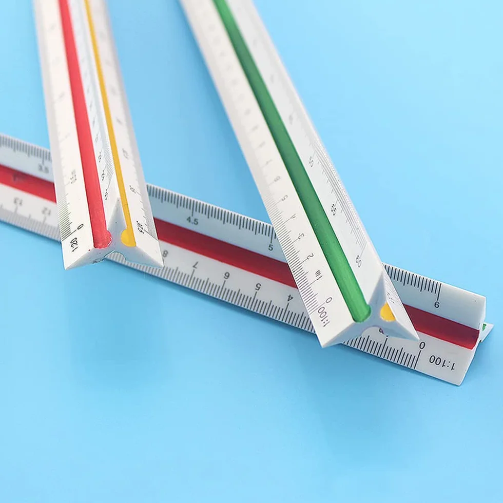 Linijka z tworzywa sztucznego skala trójkątna, skala linijka 30 cm linijka trójkątna skala metryczna 1:20 1:25 1:50 1:75 1:100 1:125