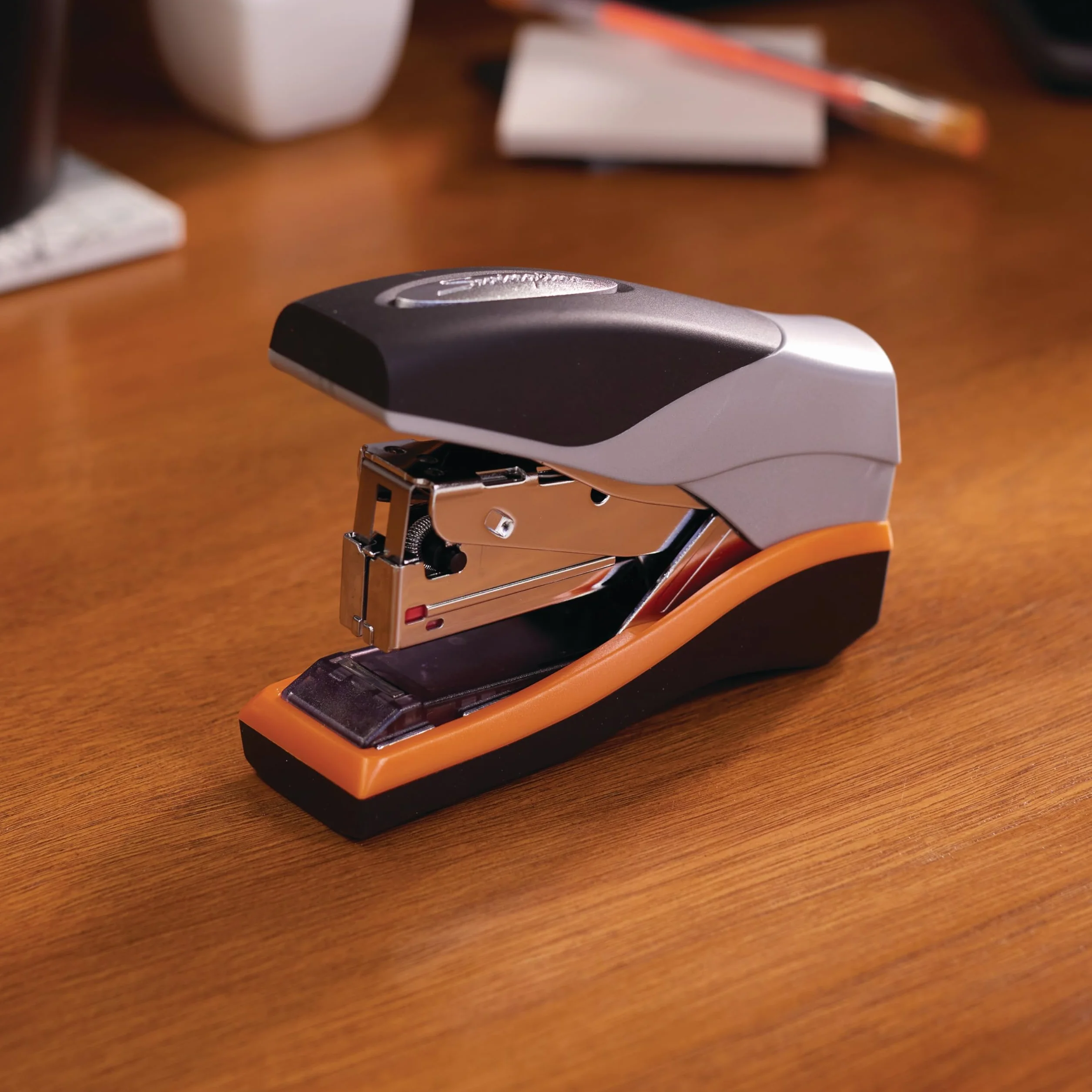 Swingline Zszywacz, Optima 40, kompaktowy, Low Force, 40 arkuszy, czarny/srebrny (S7087842)