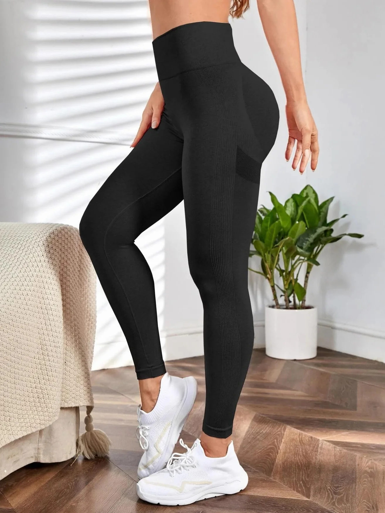 Legginsy damskie typu push-up z wysokim stanem. Legginsy sportowe na siłownię, do jogi, fitnessu, odporne na zabrudzenia, zapachowe, oddychające, lekkie, antystatyczne.