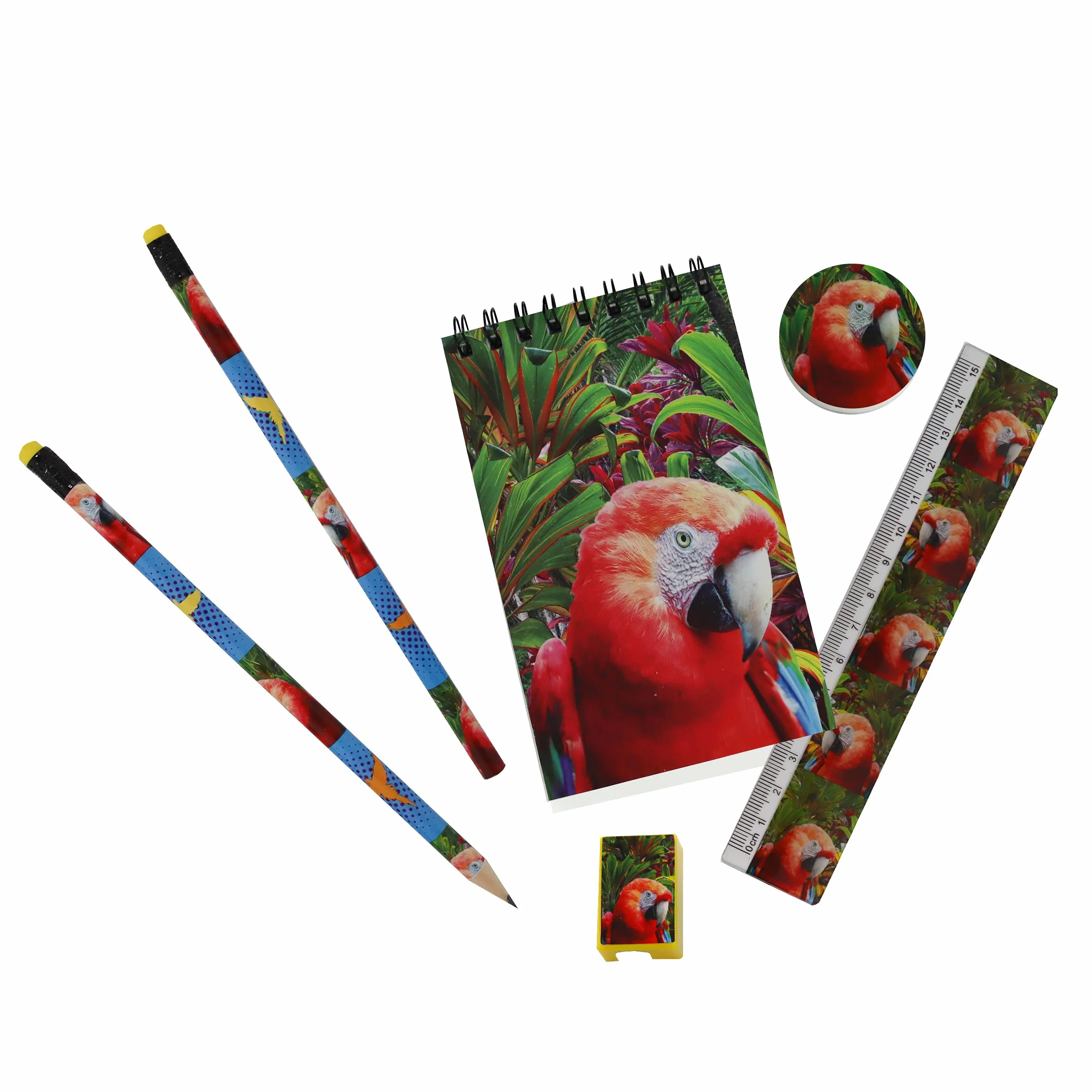 Zestaw Wild Stationery - papuga deluxebase. Te zabawne zestawy przyborów szkolnych obejmują 2 ołówki, gumkę, temperówkę, linijkę i zeszyt, zestaw artykułów piśmienniczych
