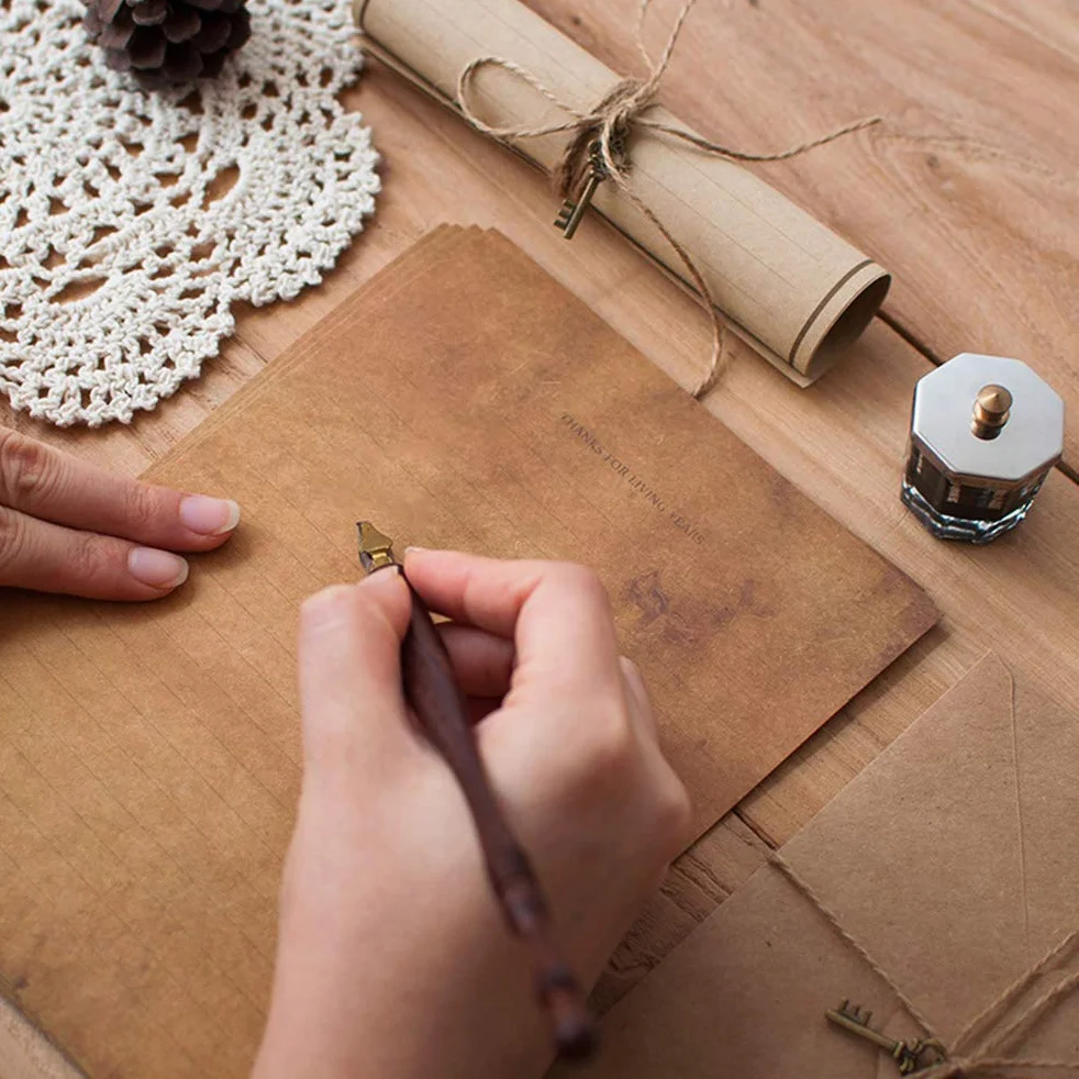 Zestaw papieru listowego i kopert w stylu vintage 60 sztuk, papier do tekstu w stylu vintage - 20 arkuszy A5 papieru w stylu vintage, 10 kopert kraft, 10 kluczy w stylu retro, 10 lin konopnych, 10