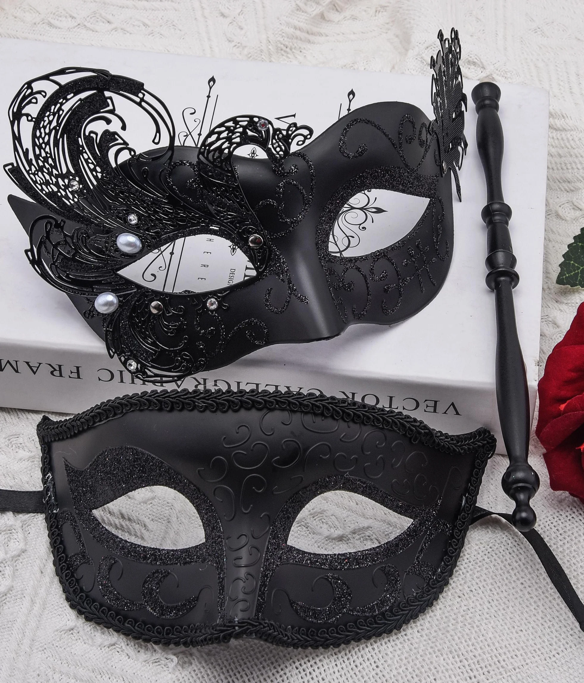 SIQUK Para maskaradowych masek z kijem do trzymania wenecka maska na imprezę halloweenową kostium karnawałowa maska dla par kobiet i mężczyzn