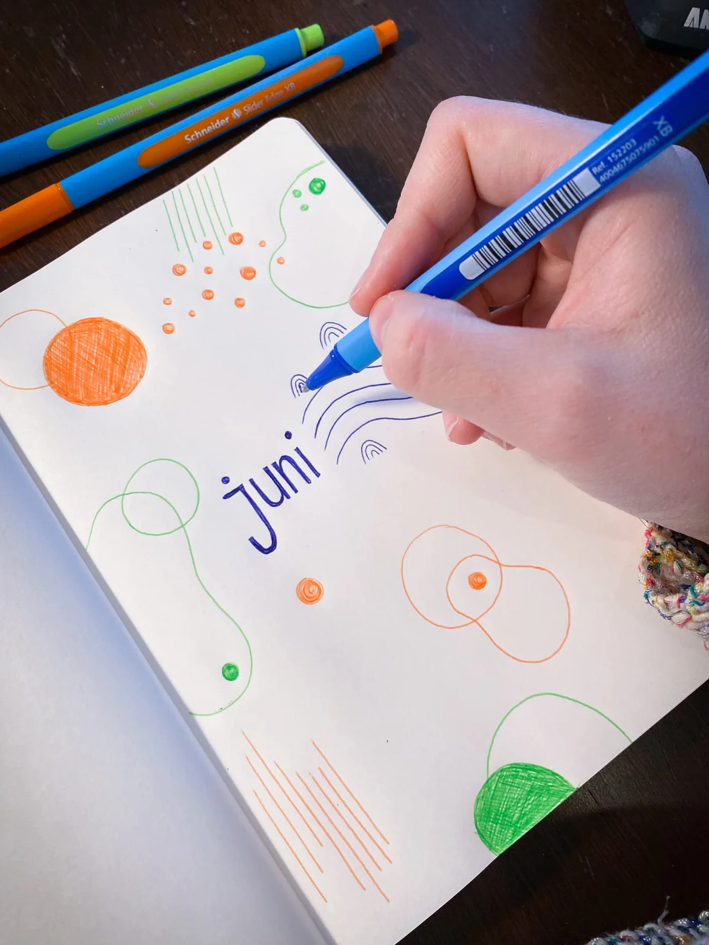 Schneider 152272 Slider Edge XB zestaw korektorów (zestaw 4 długopisów w stojaku o szerokości linii XB) czerwone, zielone