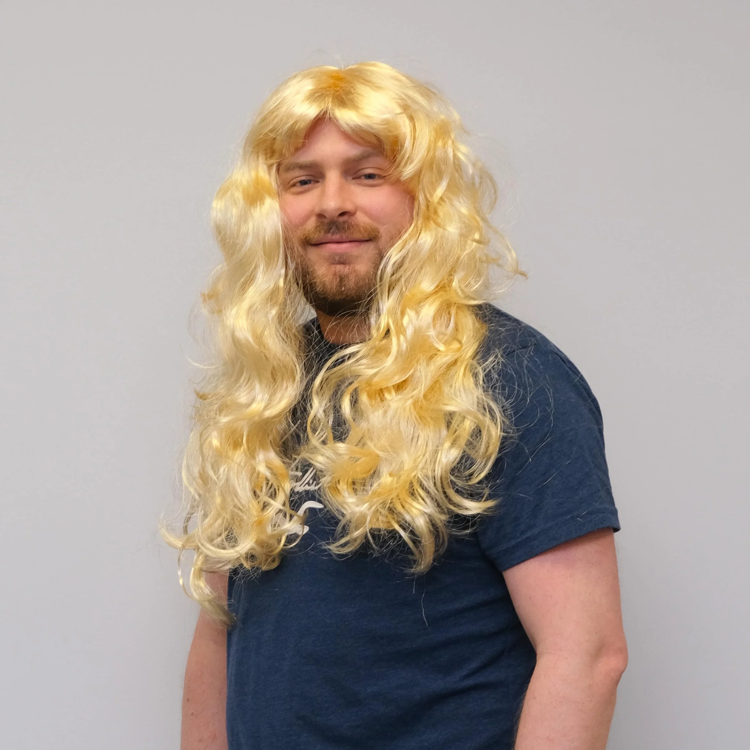 TRIXES Blond peruka – falowane, naturalnie wyglądające włosy z frędzlami – na imprezę kostiumową, Cosplay, Halloween