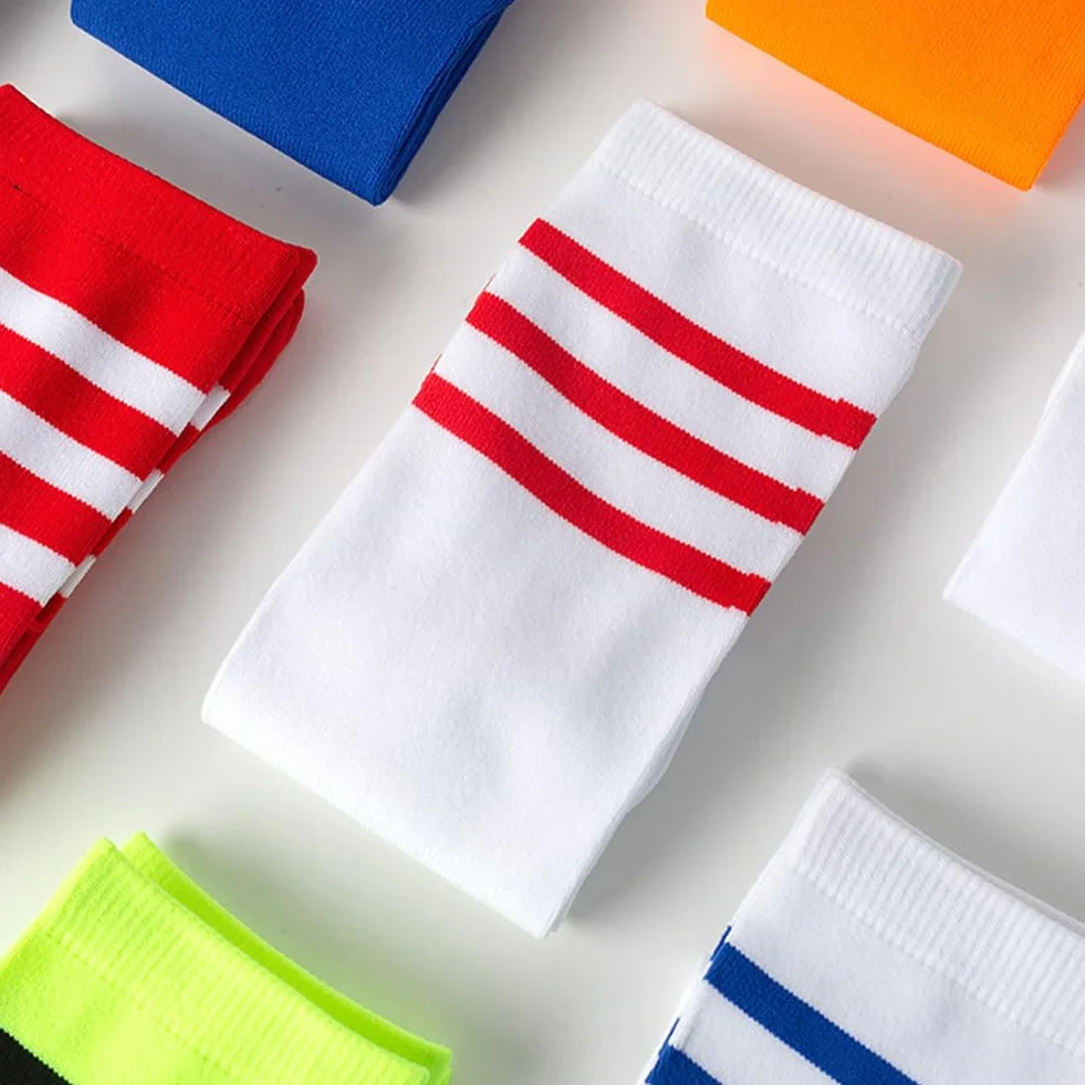4 pary dziecięcych skarpet piłkarskich, w paski, do szkoły, do piłki nożnej, oddychające, sportowe, bawełniane skarpety do biegania, treningu, rugby, w wieku 5-12 lat