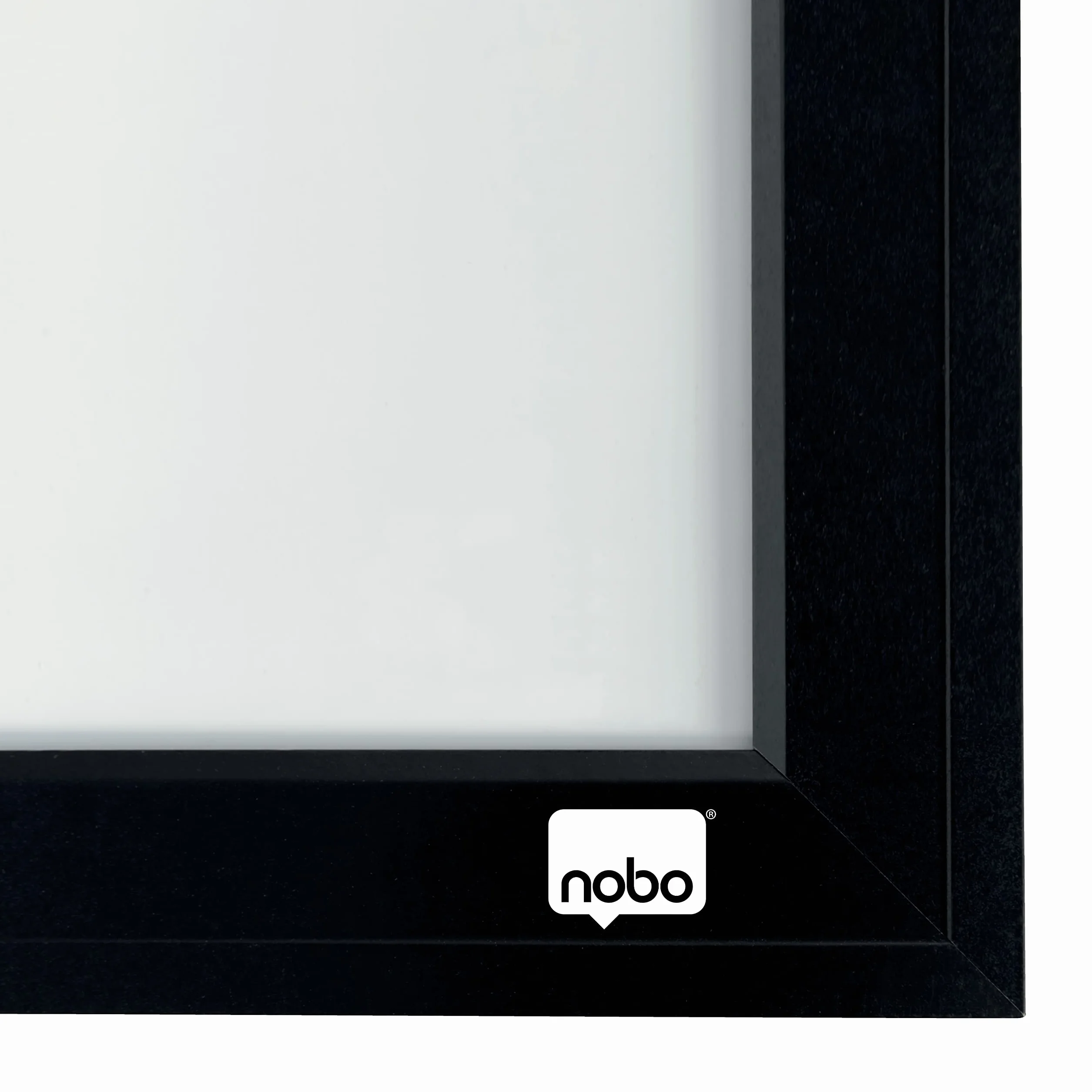 Nobo Mała tablica magnetyczna z czarną ramą, do montażu na ścianie, zawiera zestaw do mocowania, dom/biuro, 585 x 430 mm, 1903785