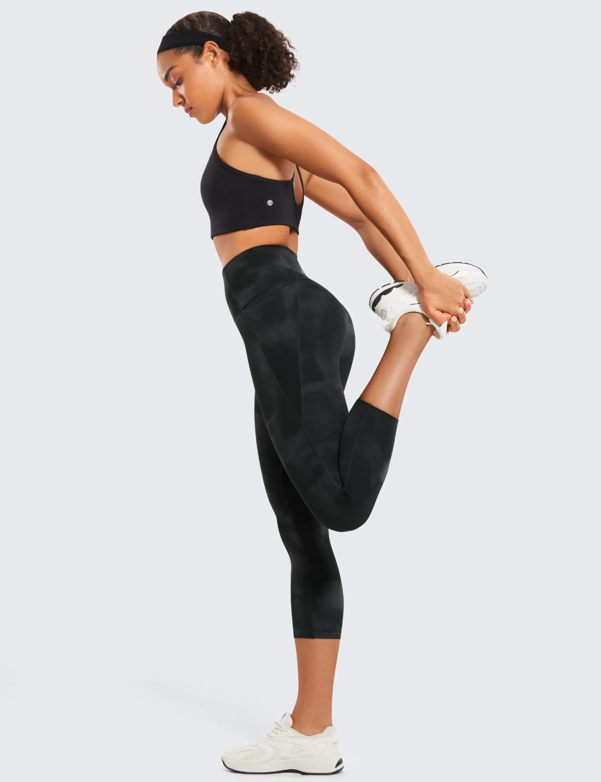 CRZ YOGA Damskie legginsy Butterluxe Workout Capri z kieszeniami 21 cali - Wysoki stan Gym Athletic Crop Yoga
