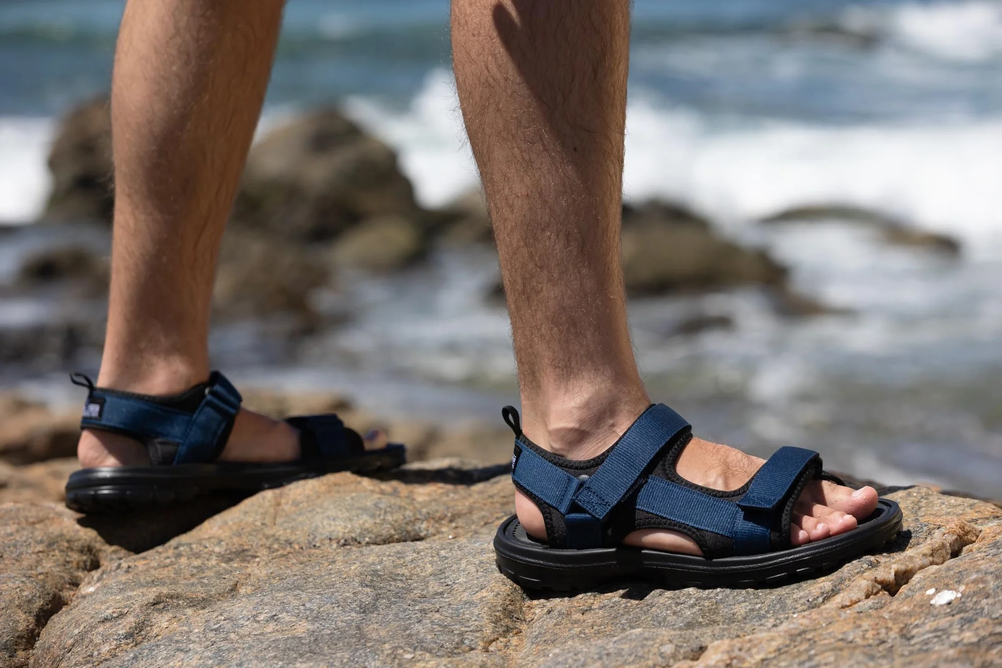 CRESSI Pete Sandał czarny/niebieski granatowy 44 - sandały unisex idealne na letnie dni na plaży, zaprojektowane z myślą o komforcie i praktyczności w środowisku wodnym, czarny/niebieski granatowy, 44