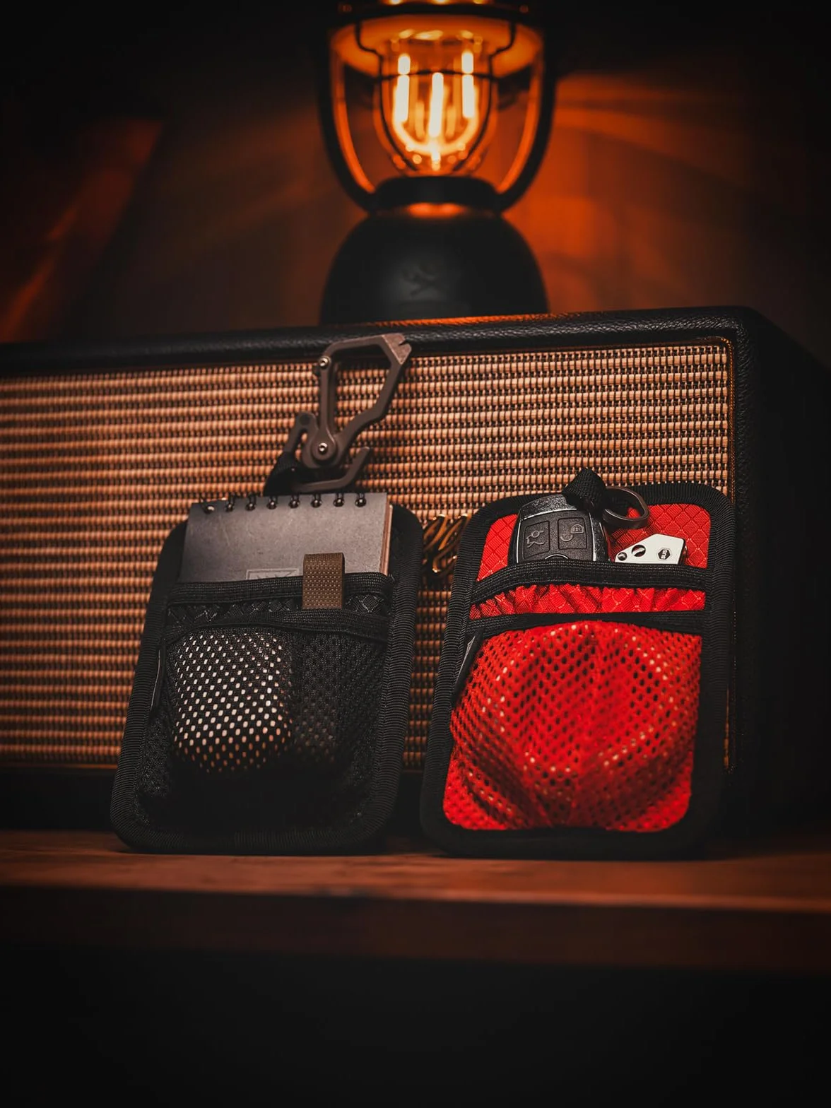 TACTICAL_GEEK TCM4 Mini tablica organizacyjna EDC, akcesoria do plecaka z gładkim hakiem tylnym panelem, panel modułowy z otwartą kieszenią i kieszenią siatkową, czerwony