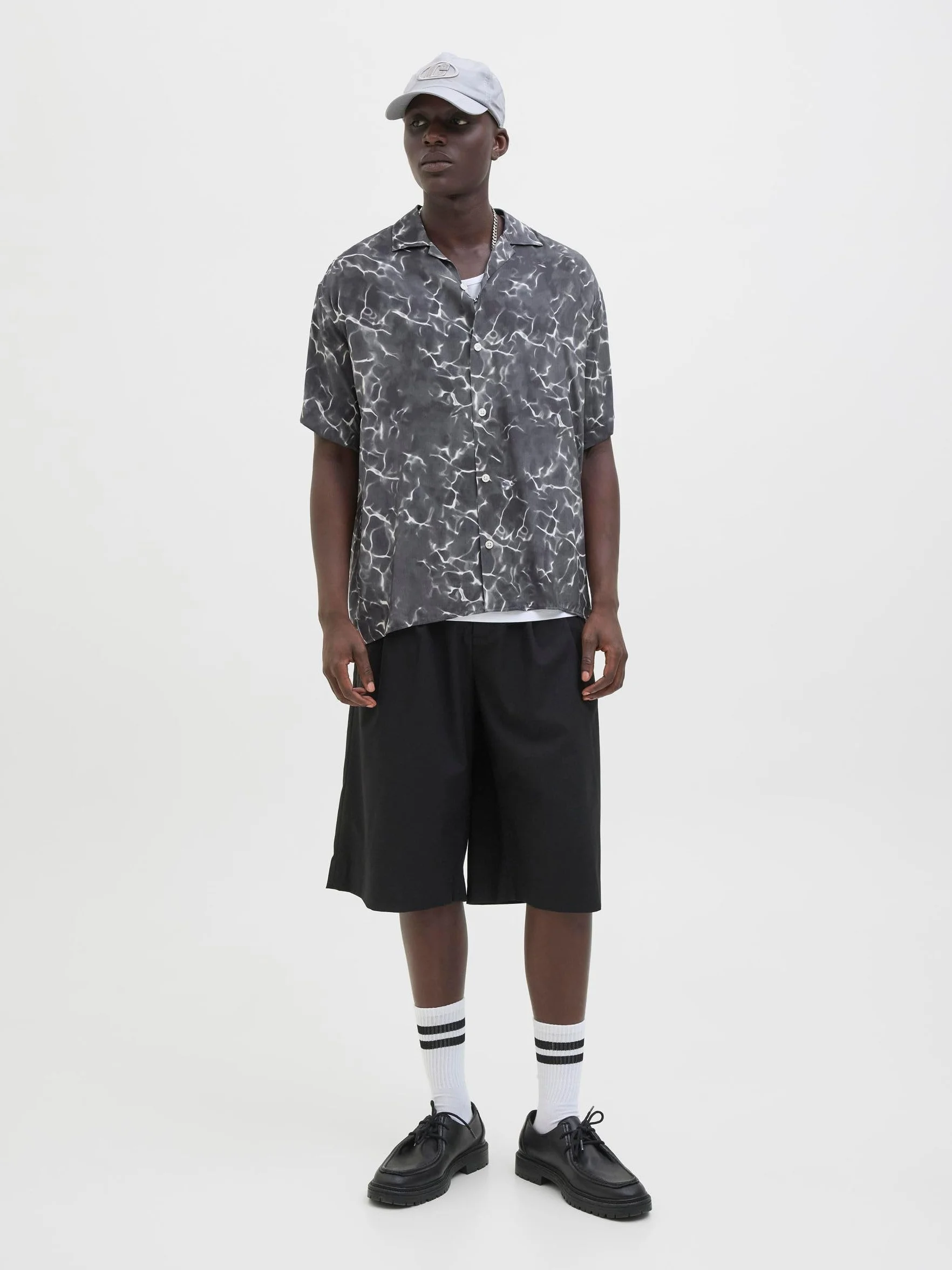 JACK & JONES Męska koszulka Jcoinfinity AOP Resort Ss, czarny, L