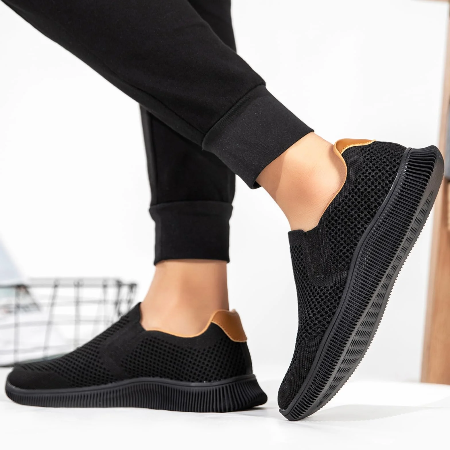MrToNo Męskie buty do biegania na łódkę do noszenia na co dzień wsuwane trampki siatkowe do biegania niskie buty do koszykówki, sportowe buty outdoorowe do fitnessu