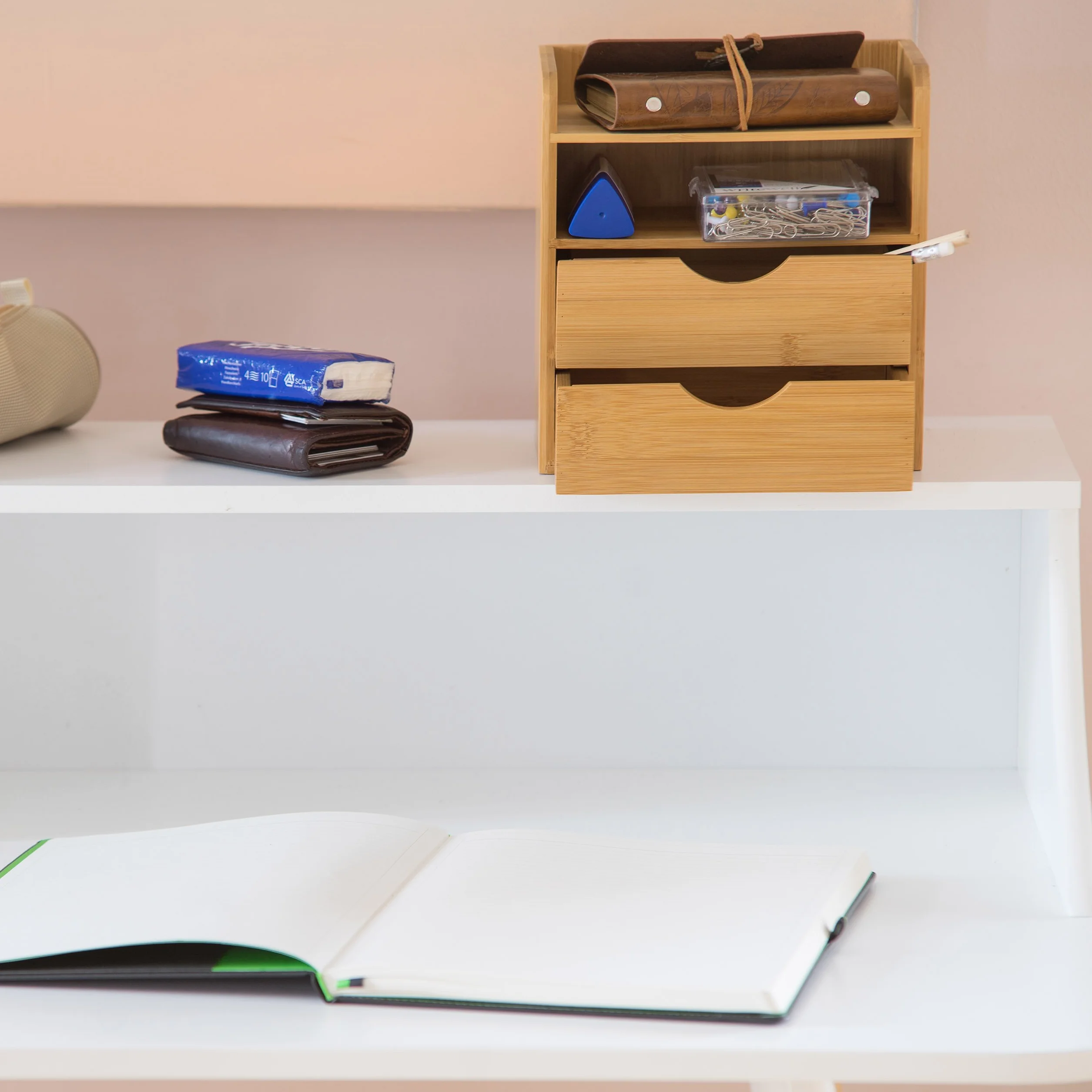 Relaxdays Organizer na biurko, bambusowy system przechowywania biurka z 2 półkami i 2 wyjmowanymi szufladami, pudełko do przechowywania listów do pracy, naturalny brąz