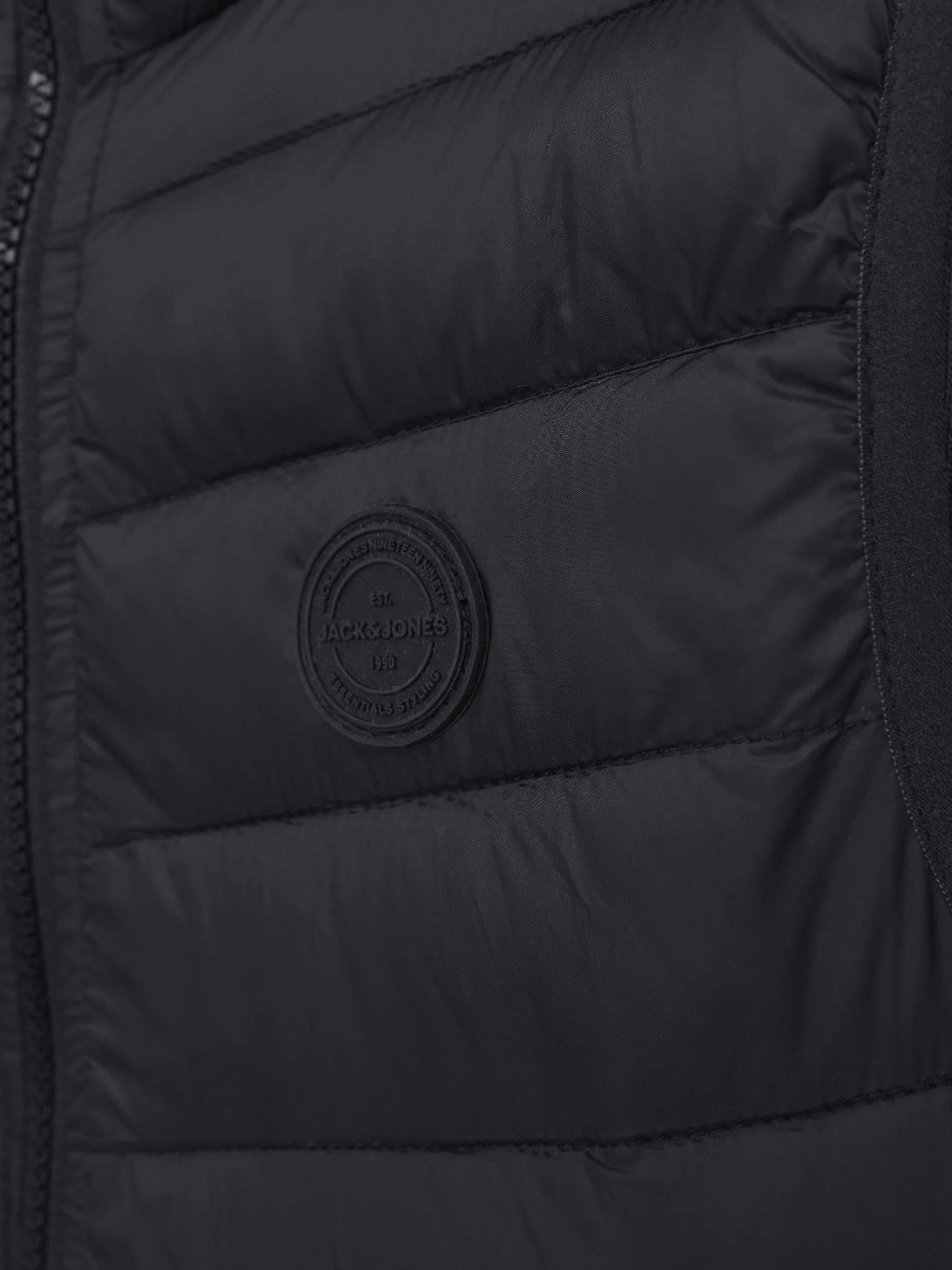 JACK&JONES JUNIOR Chłopięca kamizelka puchowa JJESPRINT Hood NOOSMNI, czarny/szczegóły: SOLID, 116, czarny/szczegół: solidny., 116