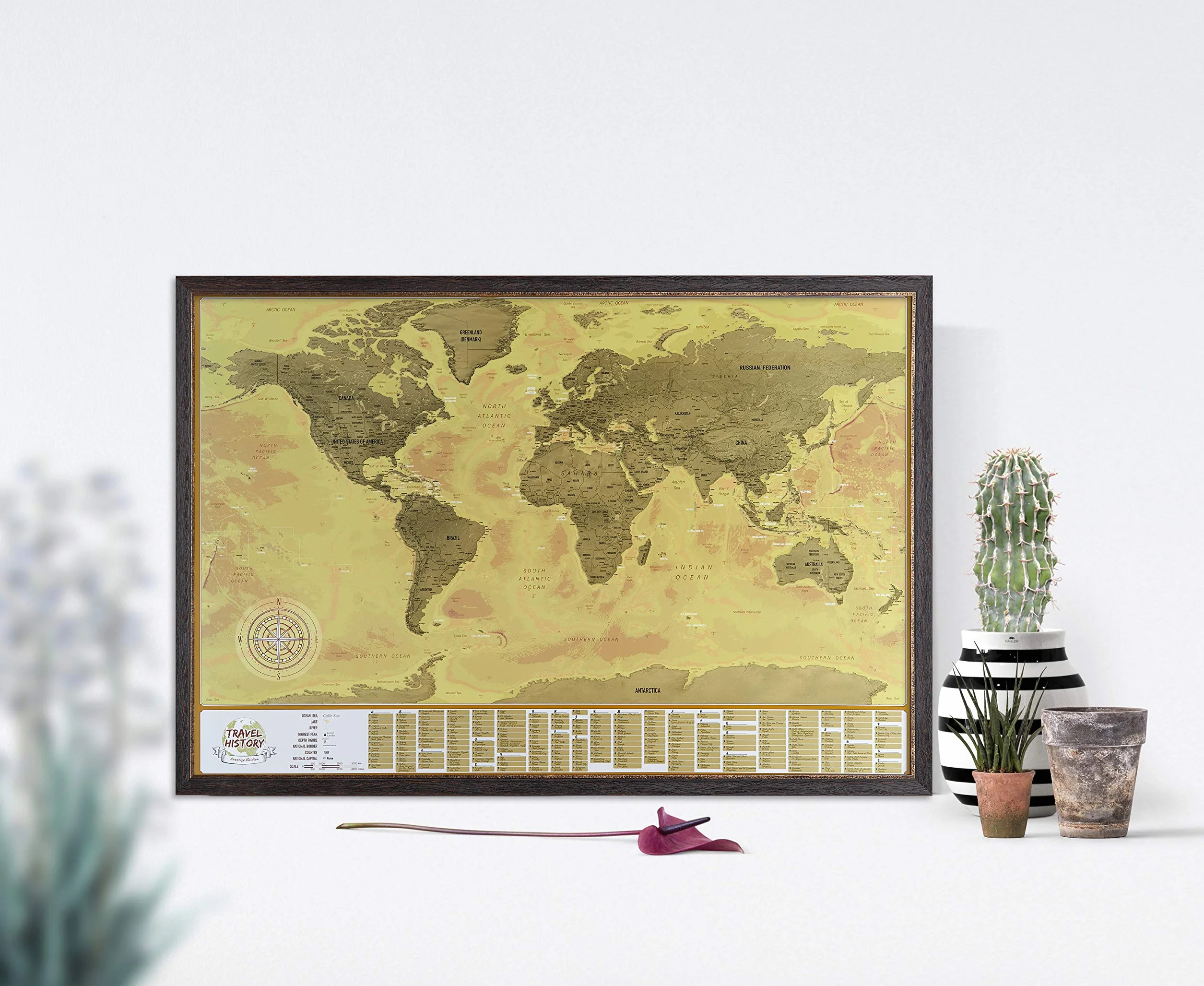 Mapa Świata do Zdrapywania z Flagami, Wielokolorowa Mapa Podróży 84 x 57 cm - Wspaniały Prezent Urodzinowy dla Przyjaciół, Karta Wyprodukowana w Europie.