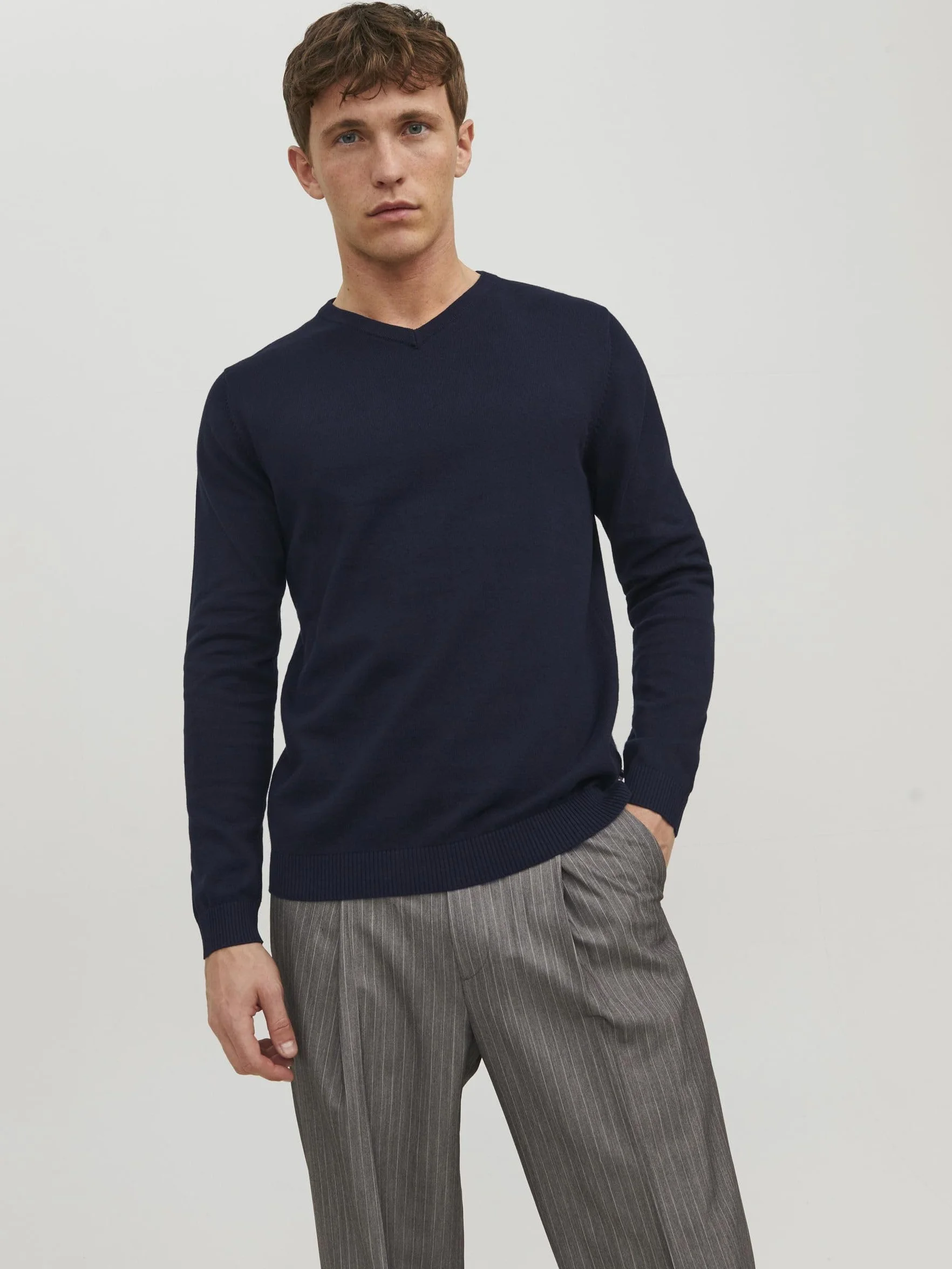 JACK & JONES JJEBASIC KNIT V-NECK NOOS Sweter Mężczyźni