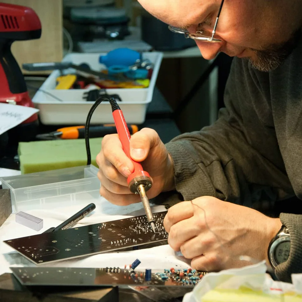 Retoo zestaw 10 bardzo mocnych prostokątnych magnesów neodymowych 10 x 5 mm wysoka siła przyczepności małe magnesy do płyt magnetycznych tablic suchościeralnych lodówek prac DIY podłużny magnes
