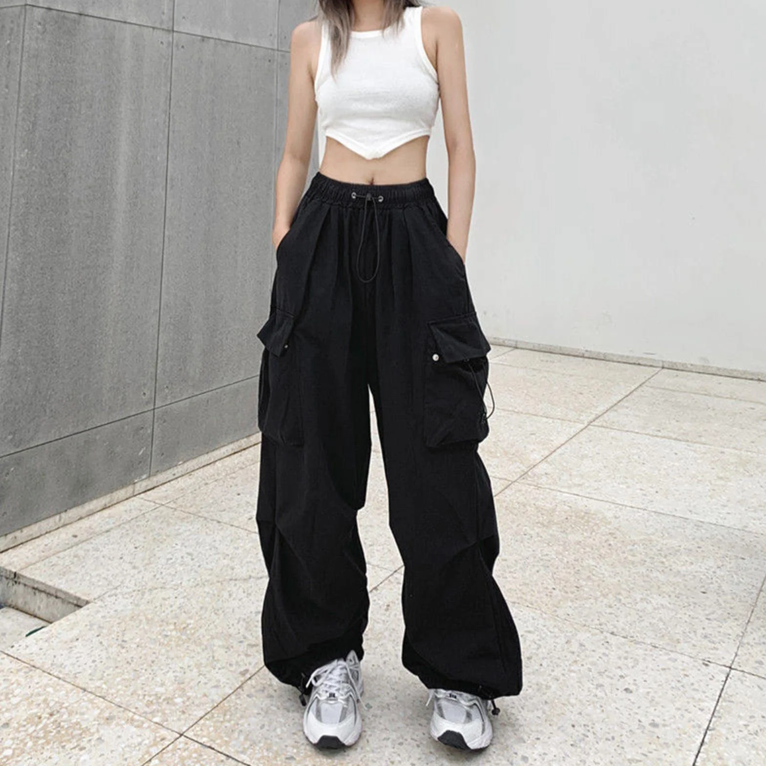 Czarne spodnie damskie luźne spodnie cargo streetwear joggery spodnie dresowe sznurek na co dzień luźne szerokie nogawki
