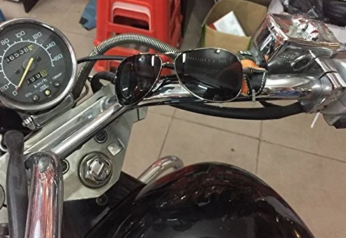 Czarny motocykl kierownica uchwyt okulary okulary okulary okulary okulary uchwyt cruiser chopper