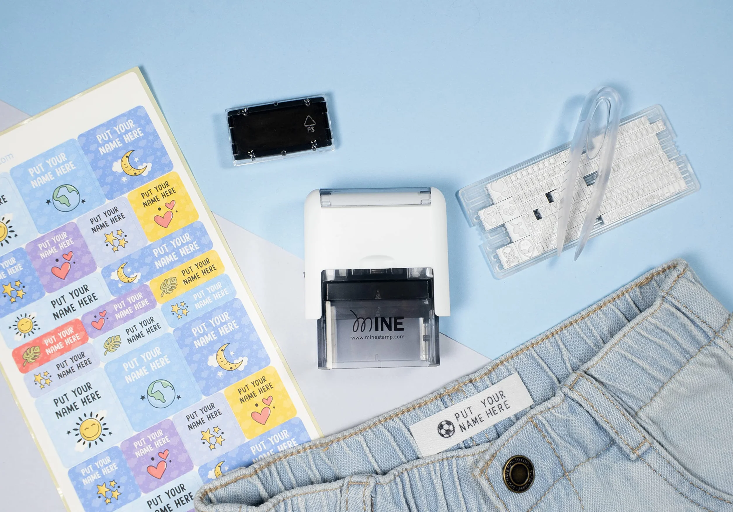 Mine Stamp - Kompaktowy stempel do ubrań i książek | Personalizowana kompaktowa pieczątka dla ubrań dorosłych i dzieci | Spersonalizowana pieczątka z imieniem dla ubrań dziecięcych