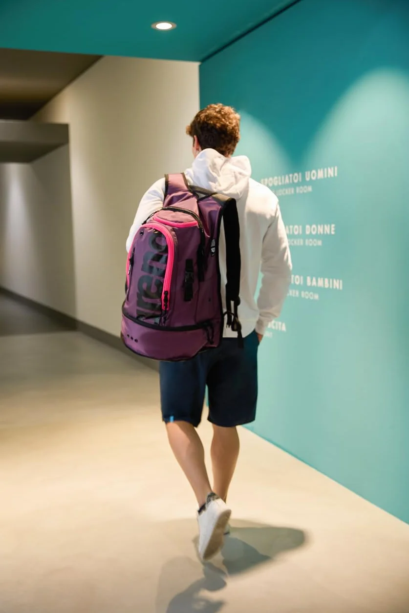 arena Fastpack 3.0 sportowy plecak na plażę, do studia fitness i sportu, torba podróżna z wodoodpornego materiału z wyściełanymi szelkami, kieszenią na buty i mokre ubrania, 40 litrów