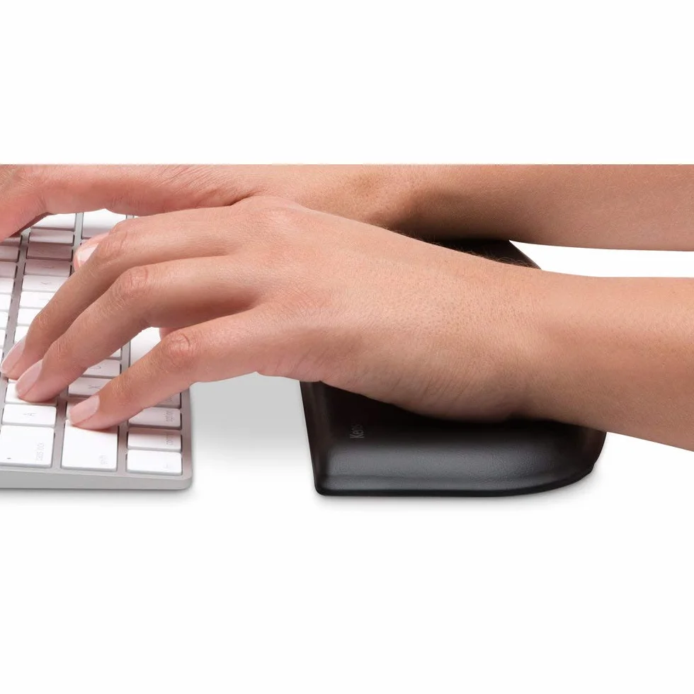 Kensington, Podkładka pod Nadgarstki ErgoSoft do Płaskiej, Kompaktowej Klawiatury, Czarna, Profesjonalny Design i Funkcjonalność, do MacBook, iMac, MS Surface i Komputerów PC (K52801EU)