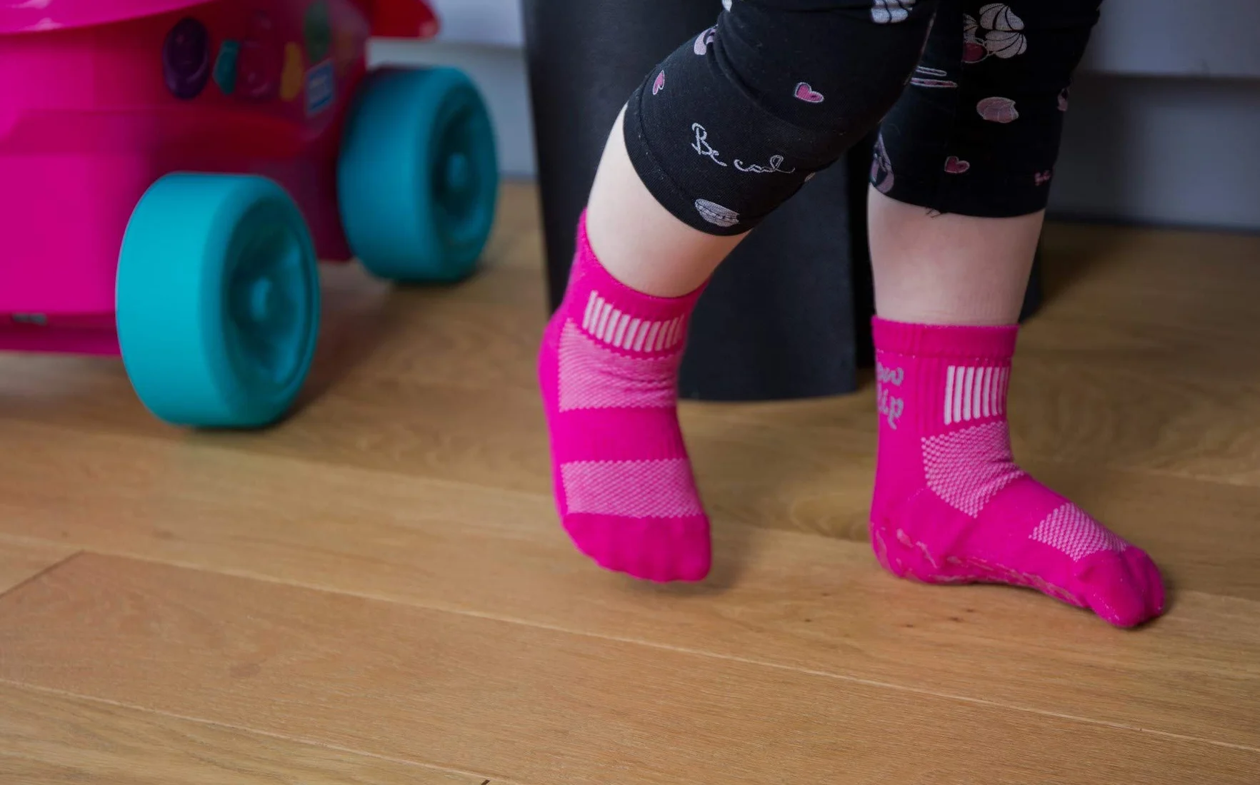 Rainbow Socks - Dziewczęta i chłopcy Skarpetki sportowe Neon