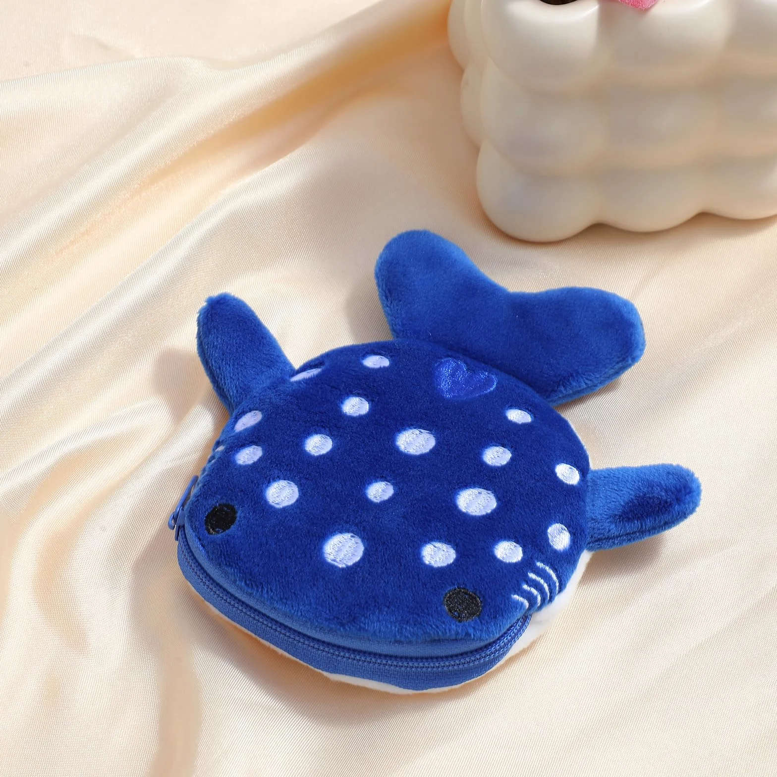2 sztuki Whale Shark Coin Purse, pluszowa mini portmonetka dla dzieci, słodka mini portmonetka do przechowywania słuchawek, kosmetyków, monet (niebieski i czarny)