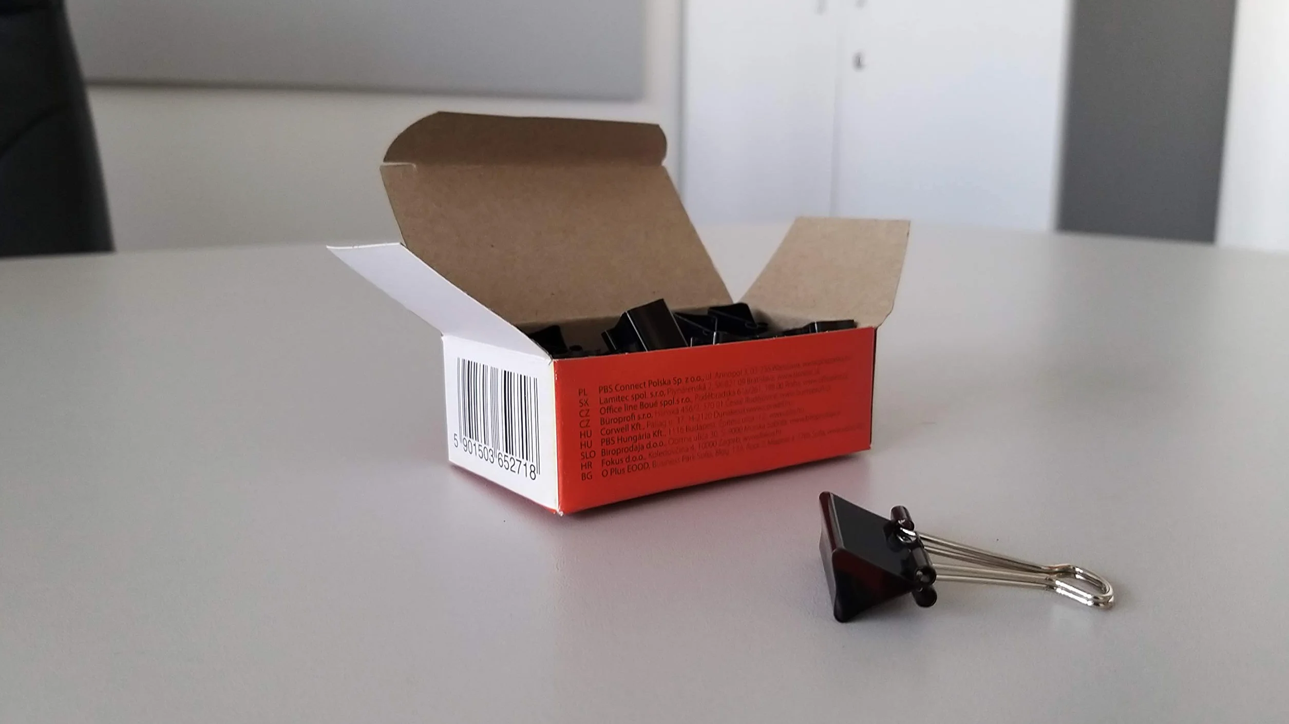 Klipy do Dokumentów OFFICE PRODUCTS 25mm 12szt Czarne/Drobne Akcesoria Biurowe/Typ-do Akt/Rodzaj-Standard/Materiał-Metal/Kolor-Czarny/Rozmiar-25mm