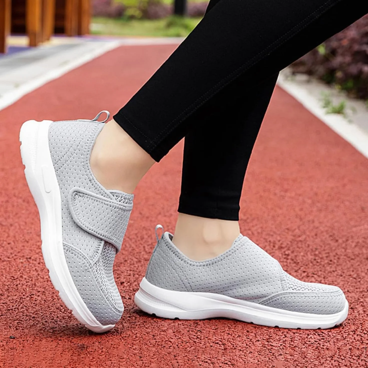PTLYE Buty dla diabetyków dla kobiet bardzo szerokie z regulowanym paskiem, buty ortopedyczne, wsuwane buty turystyczne dla osób starszych