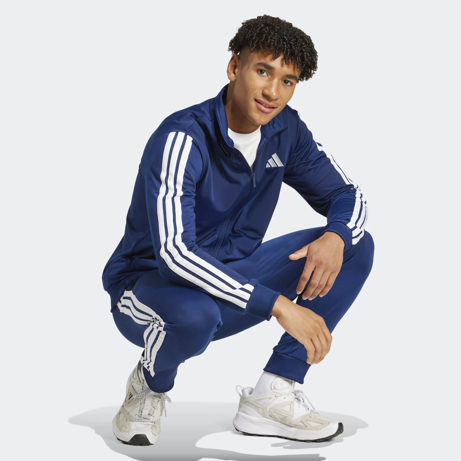 adidas Mężczyźni SPORTSWEAR BASIC 3 STRIPES TRICOT TRACKSUIT, Dark Blue, S