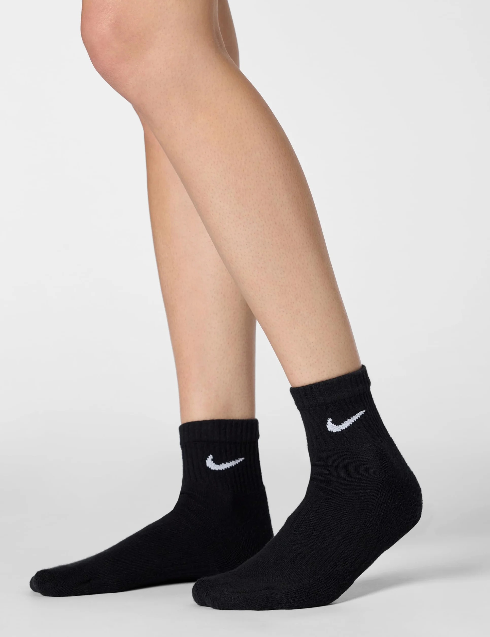 Nike SX7669-010 Codzienne skarpety z amortyzacją męskie czarne/białe rozmiar M