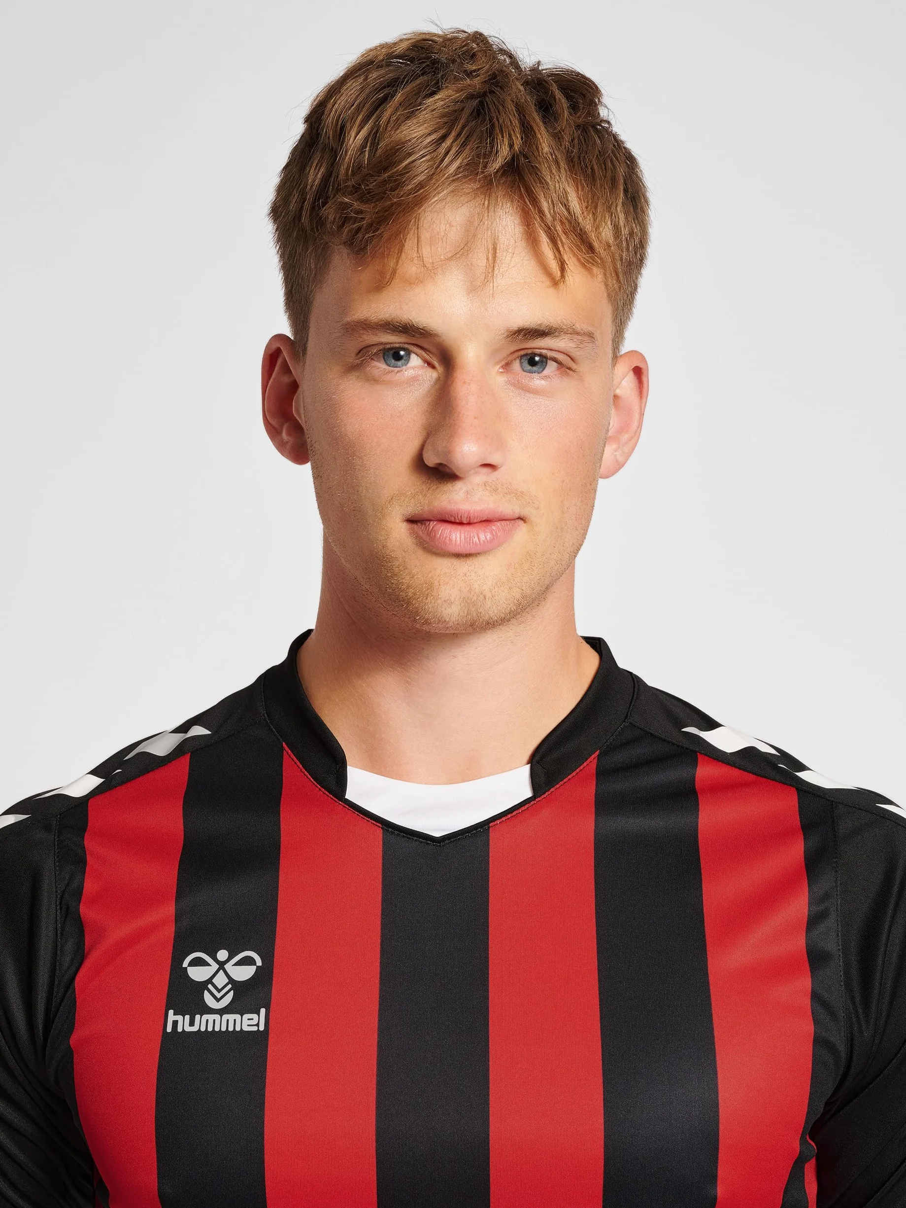 hummel T-shirt Mężczyźni Hmlcore Xk Striped Jersey S/S