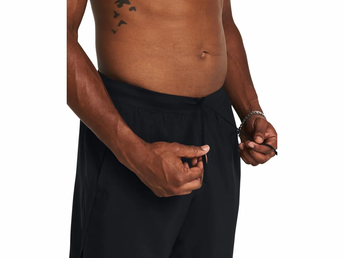 Under Armour Launch 7'' Krótki - Zrelaksowany Mężczyźni