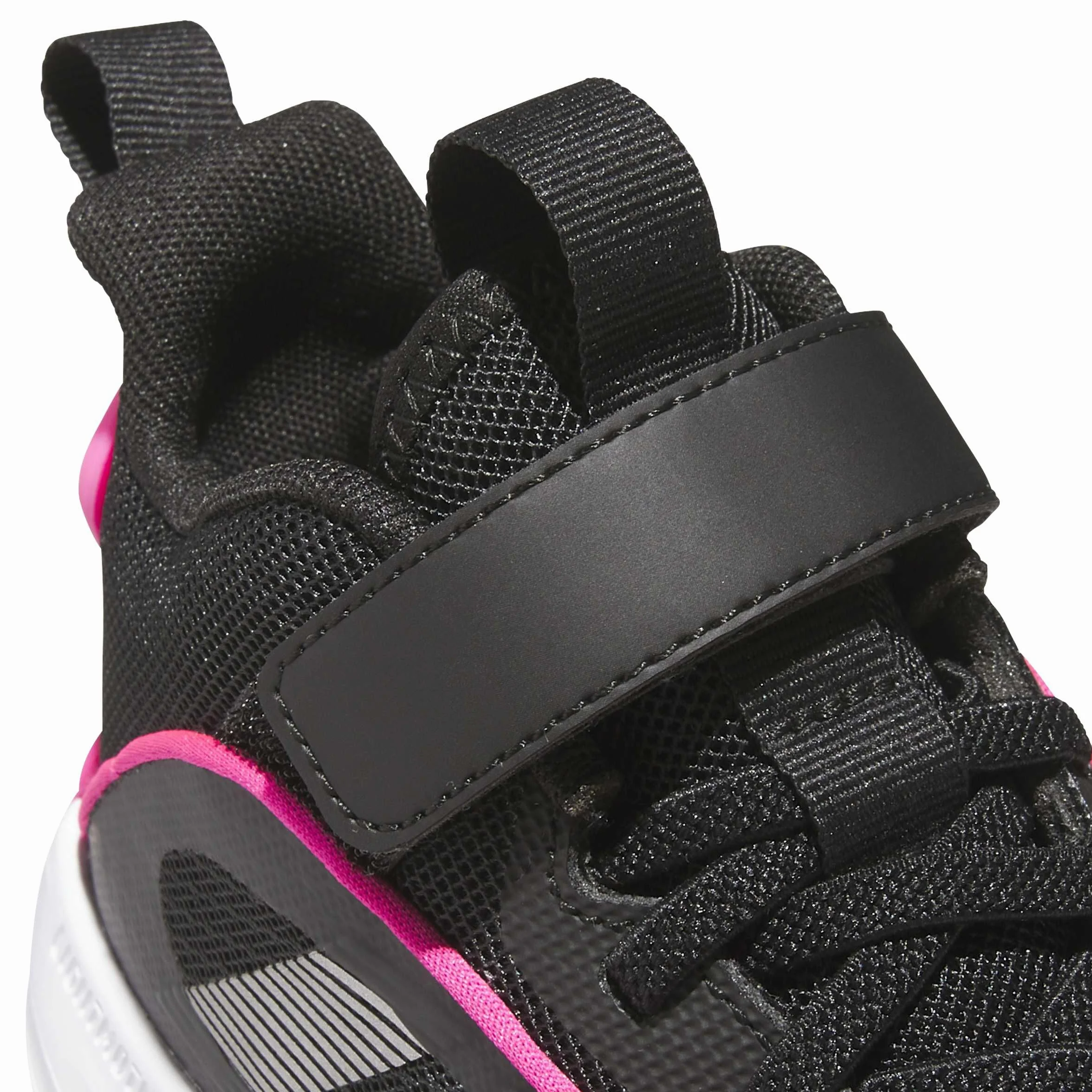adidas Uniseks - dzieci Ownthegame 3.0 Shoes, Core Black/Iron Met./Shock Pink, 33 EU