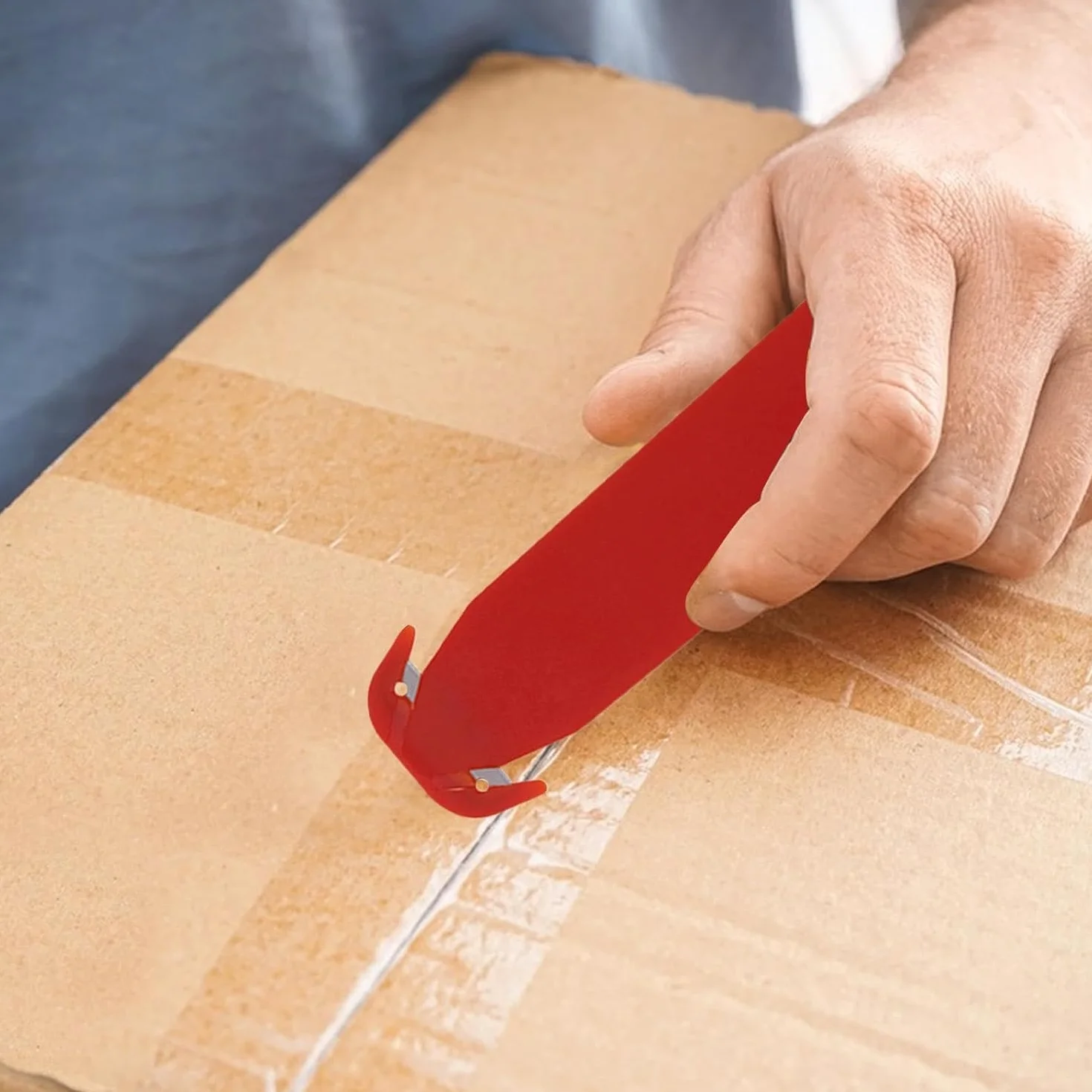 Przecinak do rolek papieru, przenośny otwieracz do opakowań z ergonomicznym uchwytem Obcinak do kartonu Otwarte narzędzie Obcinacz do wstążek Łatwy w użyciu ostrza noży (czarny)
