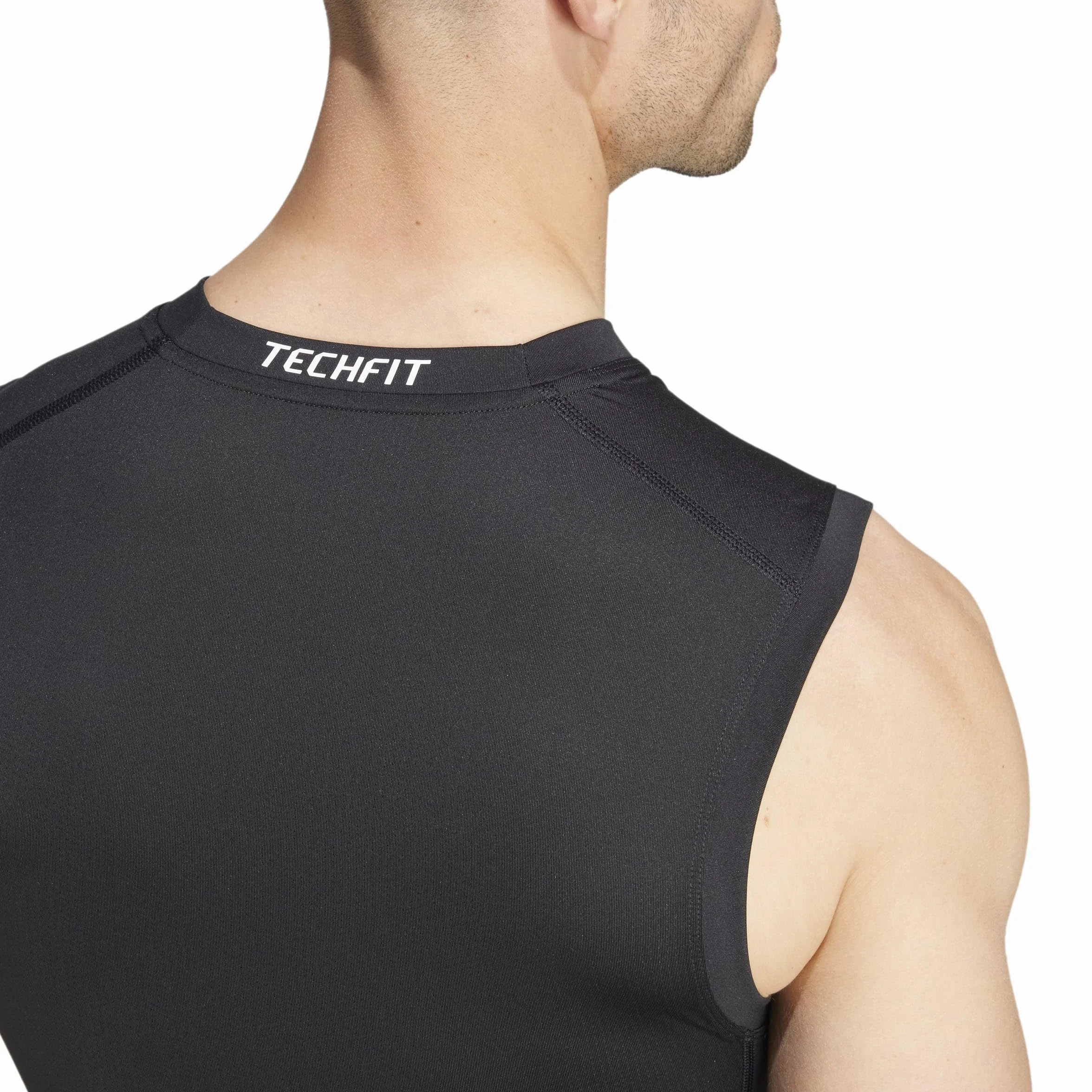 adidas Mężczyźni TECHFIT COMPRESSION TRAINING SLEEVELESS T-SHIRT, Black, M
