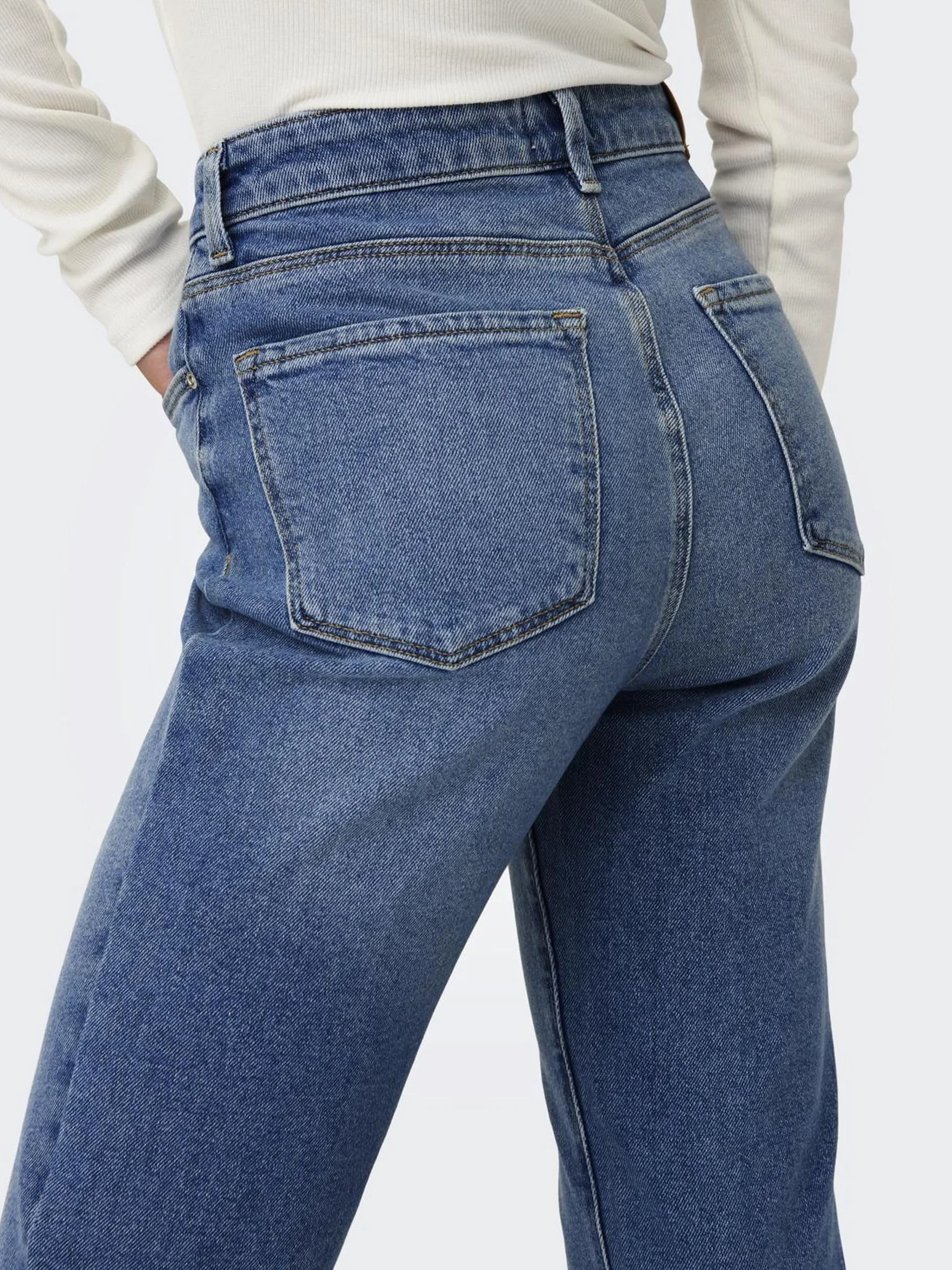 ONLY spodnie jeansowe Kobiety Onlemily Stretch Hw St Ak Dnm Cro571noos
