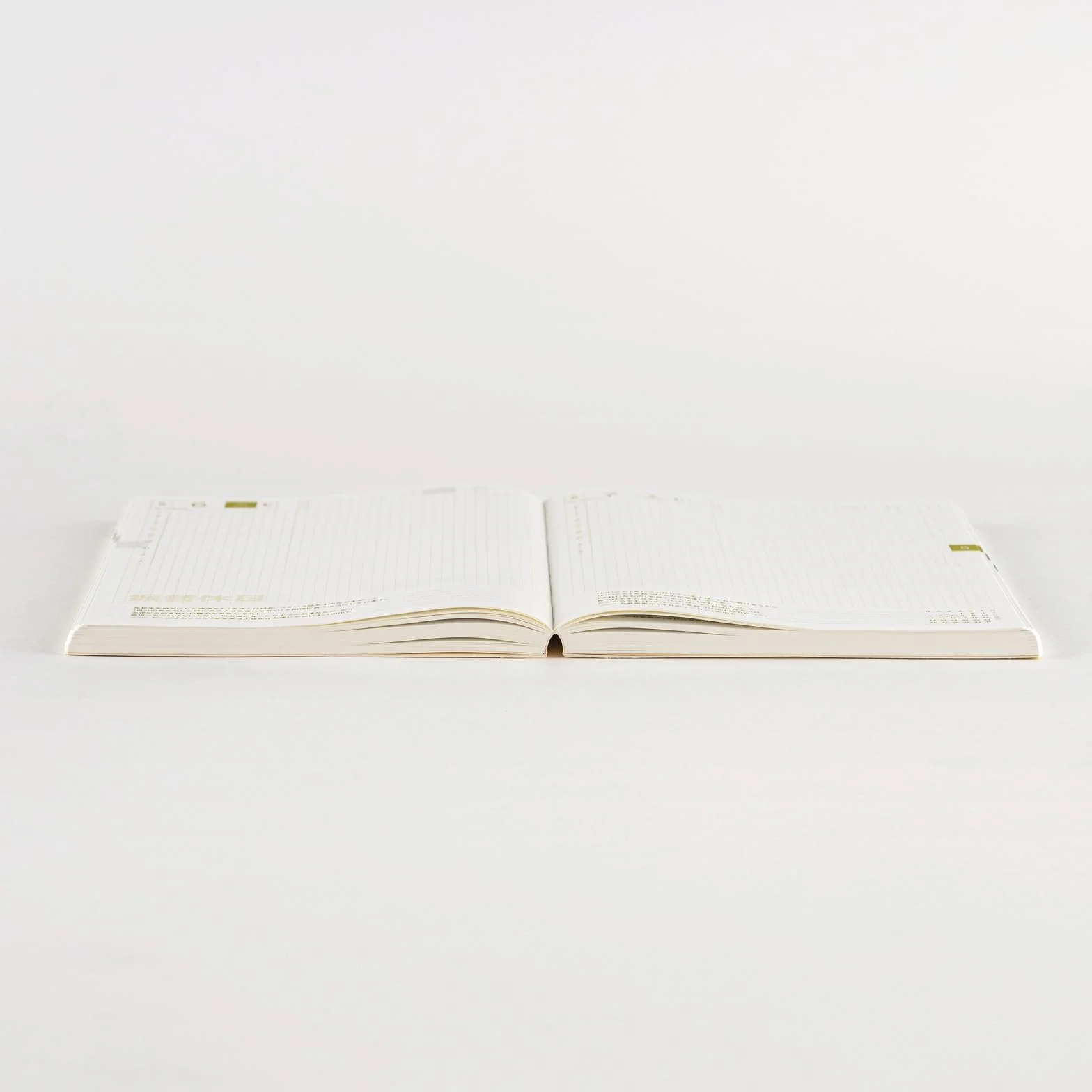 Hobonichi Techo 2026 Cousin Book A5, japoński, dzienny, kwietniowy, początek poniedziałkowy, planer