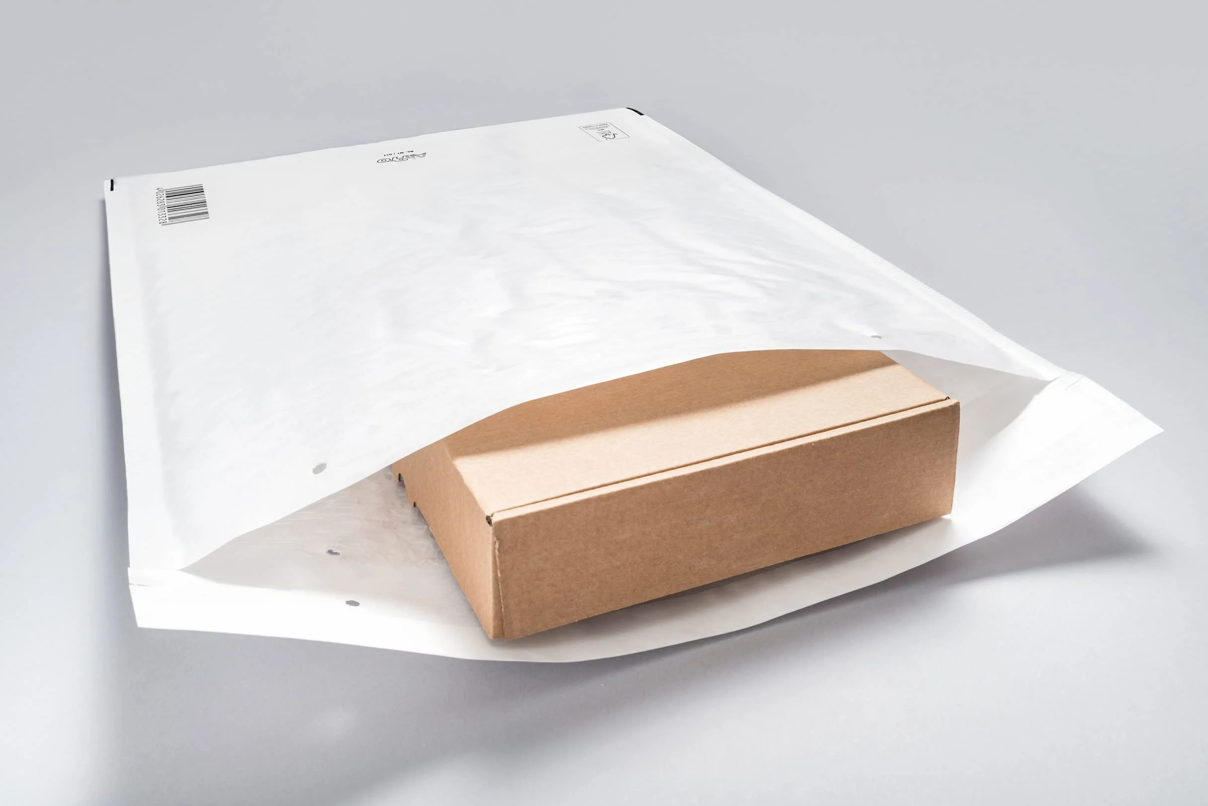 Koperta bąbelkowa Bantex biała karton 100 sztuk rozmiar C3 (225 x 170 mm) 13/C