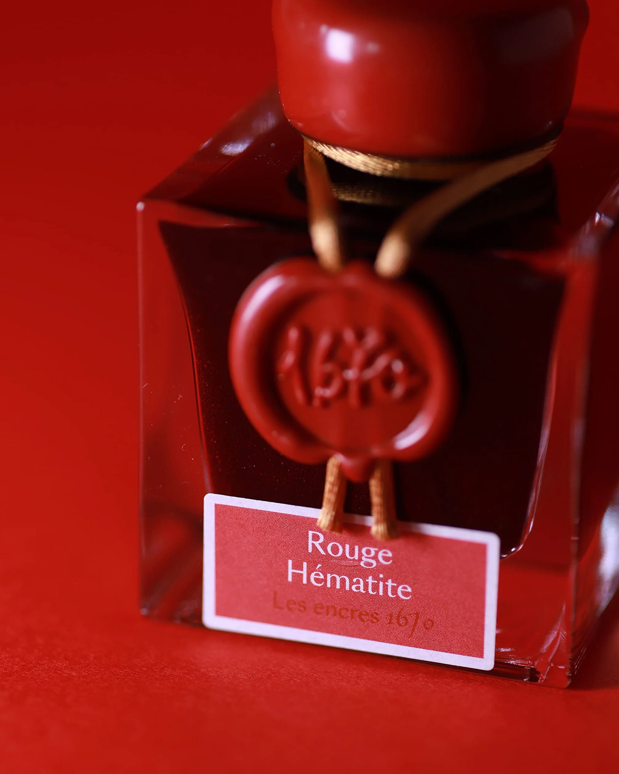 Jacques Herbin 15026JT – Butelka atramentu z drobinkami złota 1670 do pióra wiecznego, długopisu wiecznego, stalówki szklanej i obsadki – 50 ml, Hematytowa czerwień