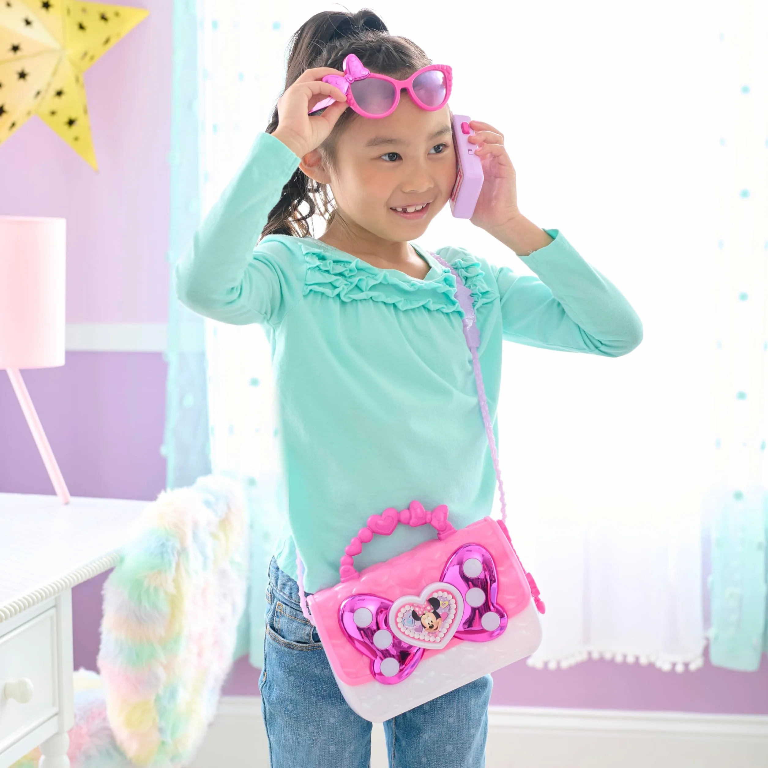 Disney Junior Minnie Mouse Bowfabulous Bag Set, 7-piece Dress Up and Pretend Play Toy Purse