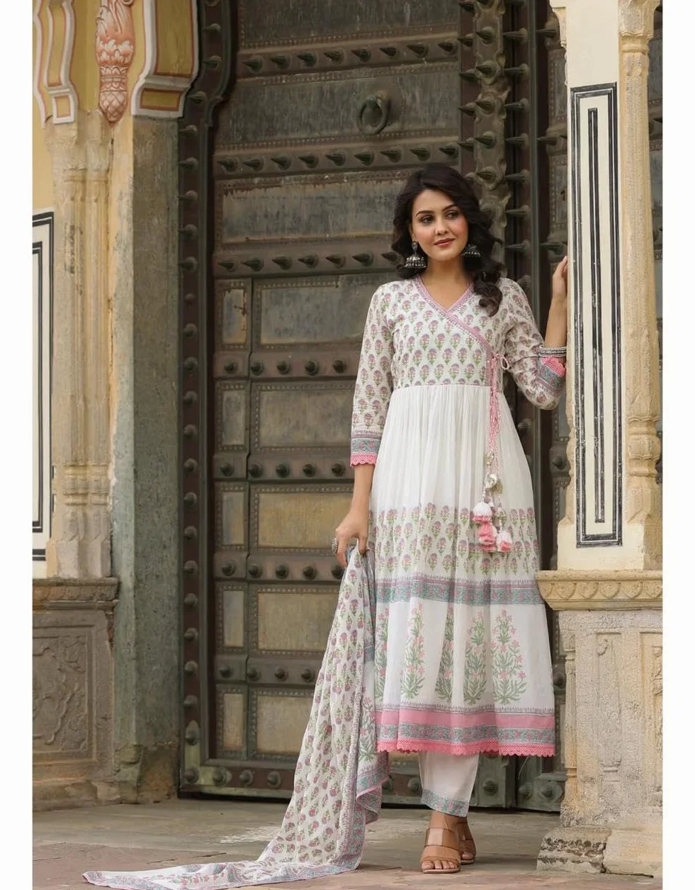 RangMahal indyjskie damskie spodnie z czystej bawełny haftowane Anarkali Kurta Tussle Dupatta zestaw