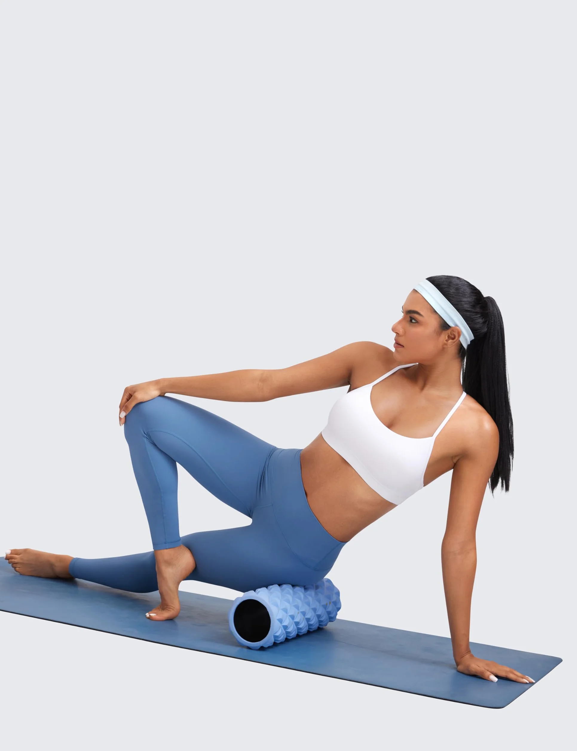 CRZ YOGA Damski Low Impact Strappy Wyściełany Biustonosz Sportowy Y Racer Plecy Spaghetti Paski Jogi Biustonosz Topy