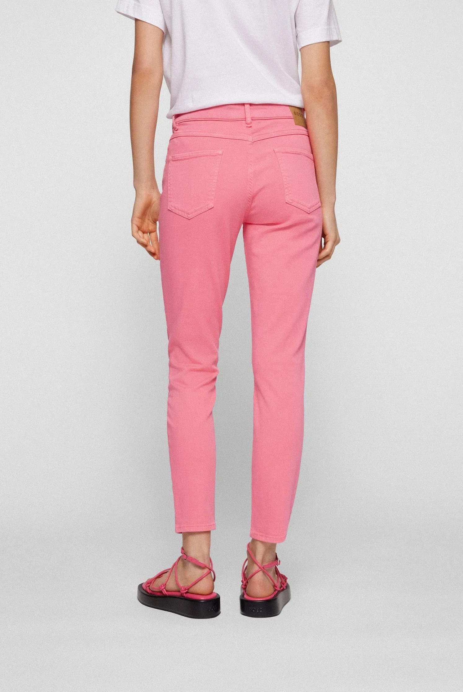 BOSS Slim Crop 2.0 - Dżins Kobiety