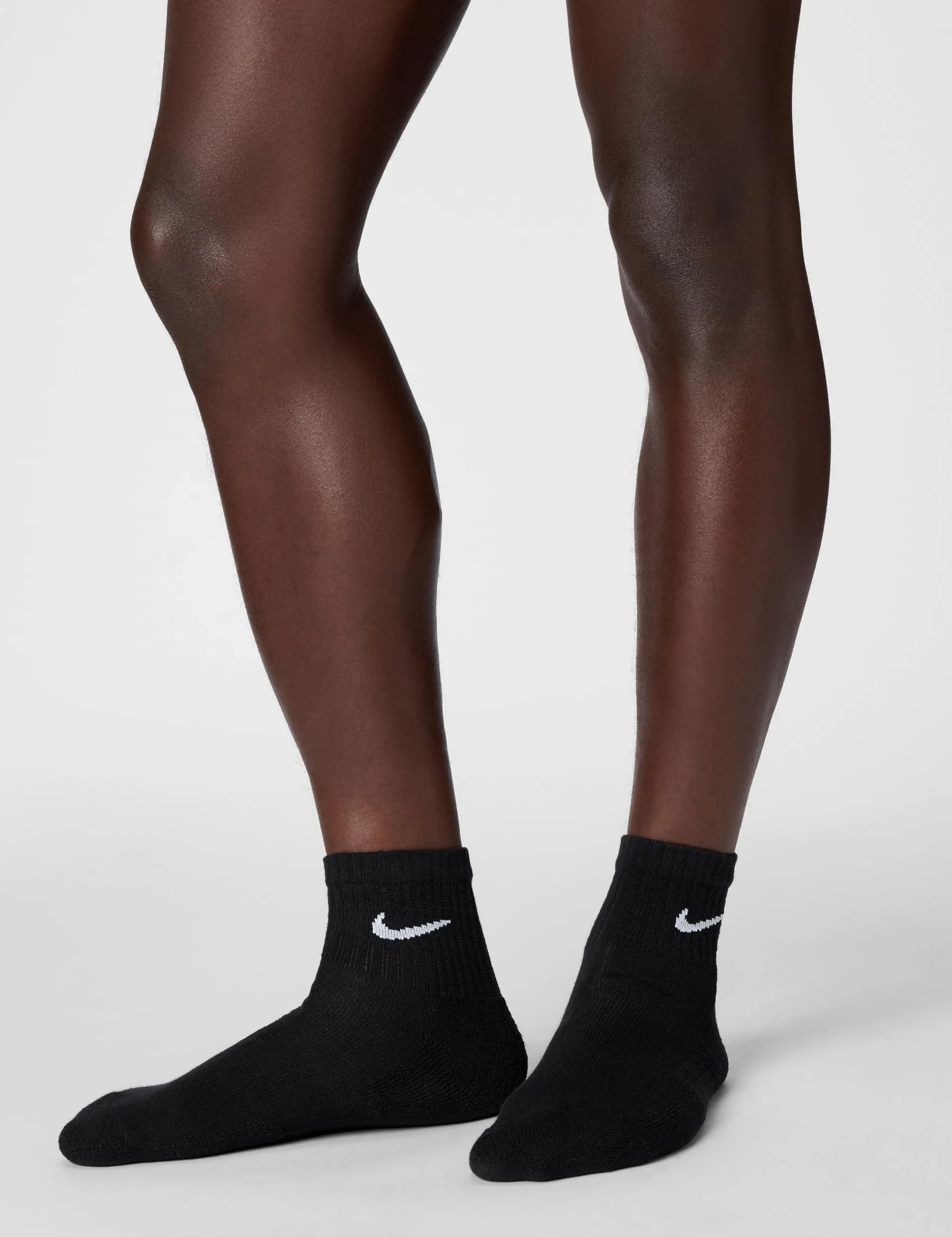 Nike SX7669-010 Codzienne skarpety z amortyzacją męskie czarne/białe rozmiar M