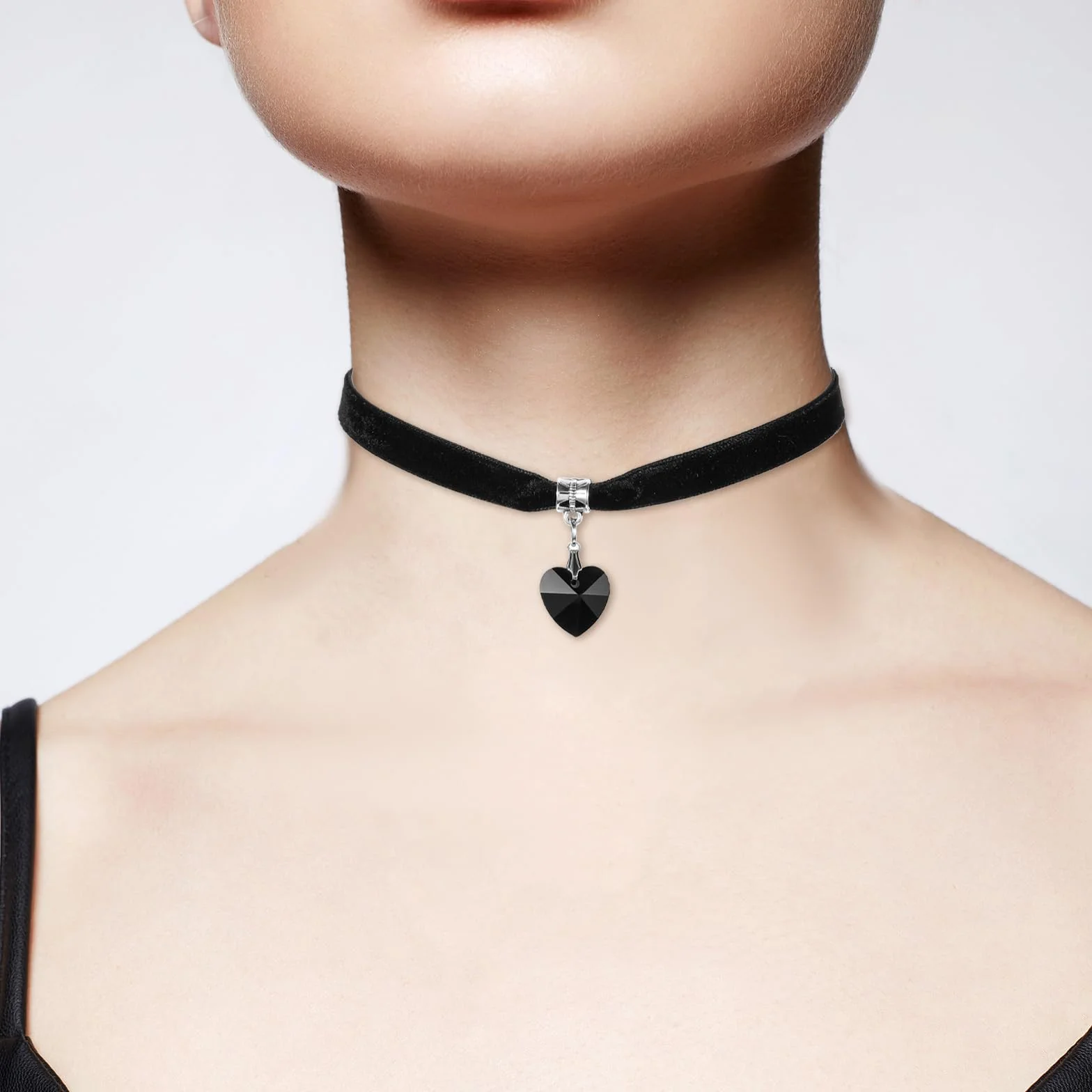 Mabor Czarny choker naszyjniki dla kobiety serce choker naszyjnik regulowany czarny aksamitny choker dla kobiet dziewcząt gotycki kołnierz łańcuszek miłość miękki Y2k estetyczny naszyjnik, flanela,